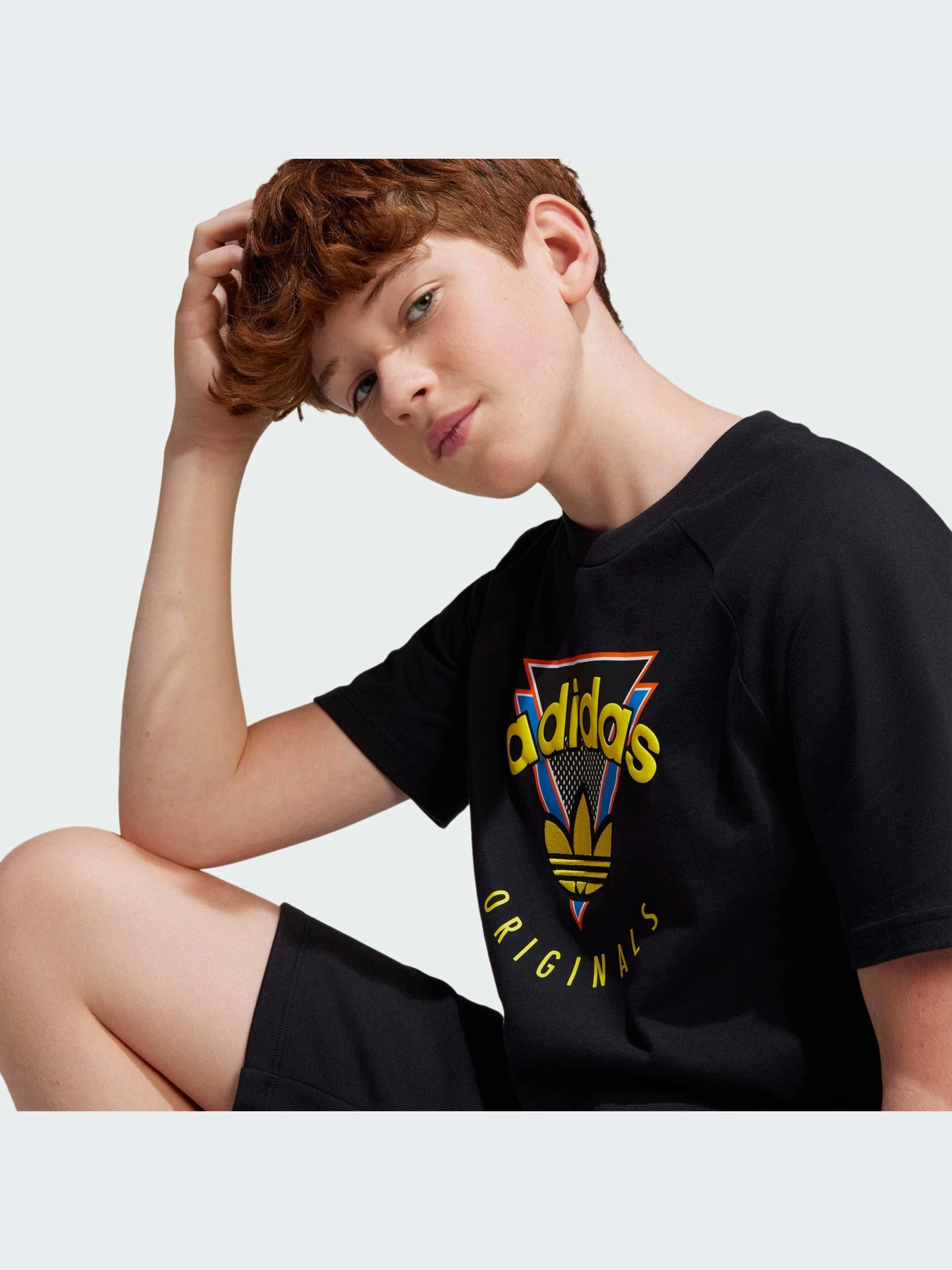 Футболки и поло Adidas Graphics модель JN4533-KZ Футболки и поло Adidas Graphics модель JN4533-KZ Фото