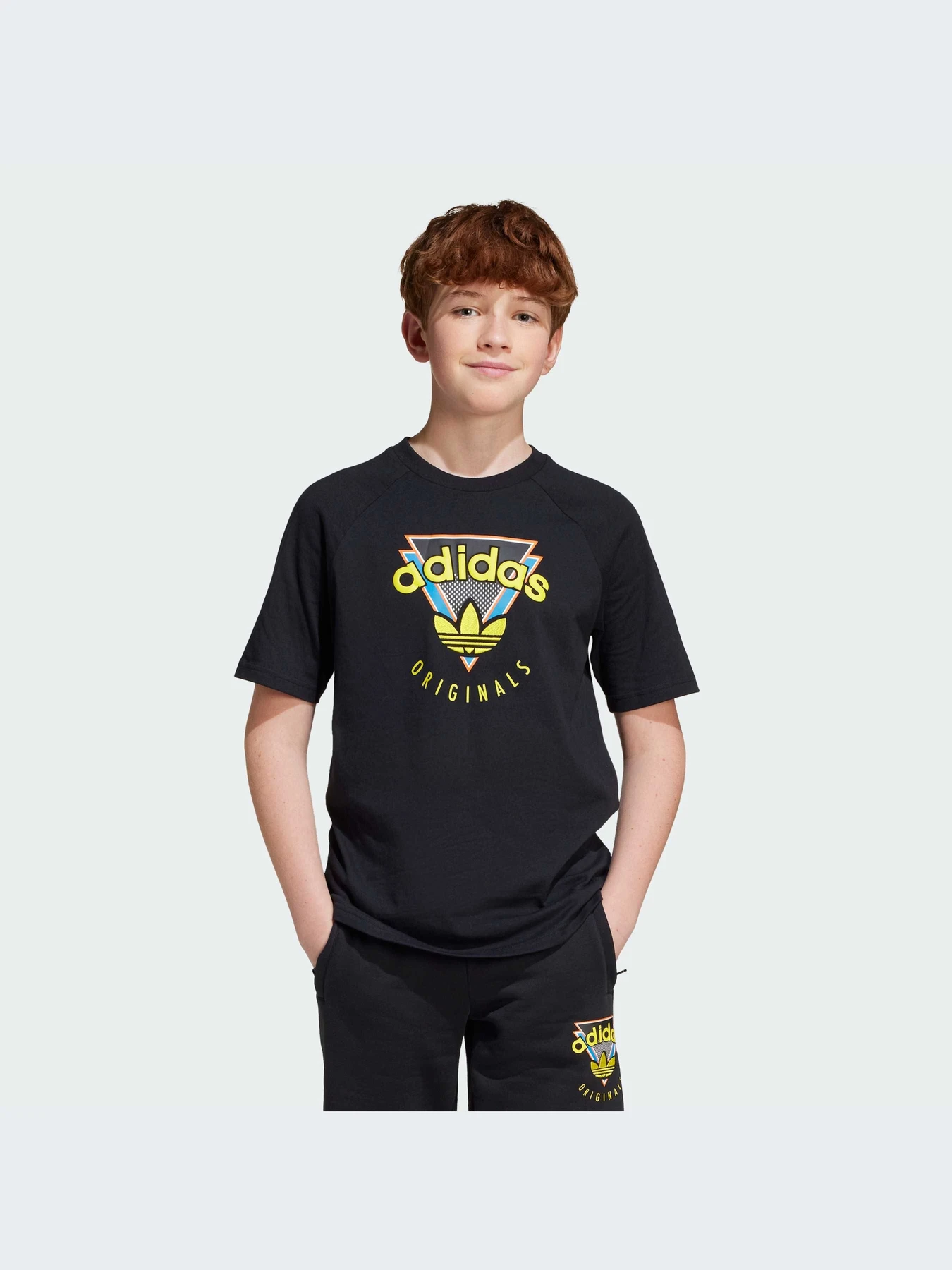 Футболки и поло Adidas Graphics модель JN4533-KZ Футболки и поло Adidas Graphics модель JN4533-KZ Фото