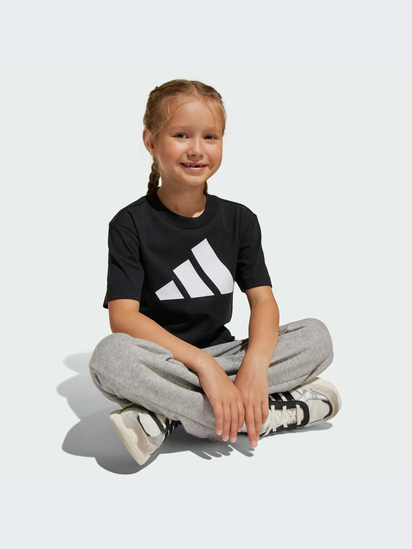 Футболки и поло Adidas модель JE1379-KZ Футболки и поло Adidas модель JE1379-KZ Фото
