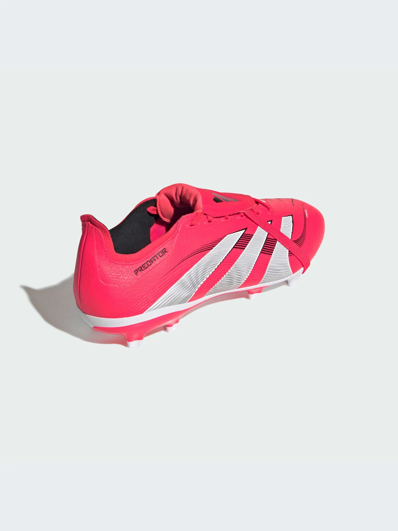 Кроссовки Adidas Predator модель ID1319-KZ Кроссовки Adidas Predator модель ID1319-KZ Фото