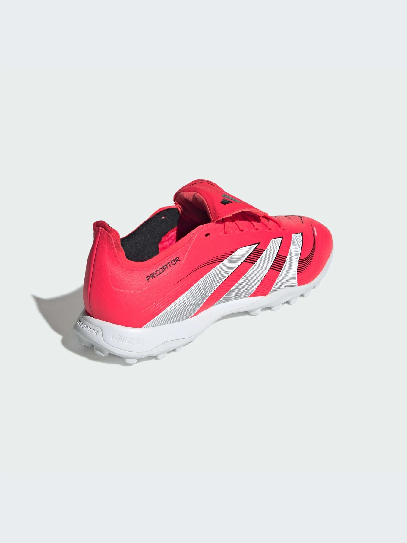 Кроссовки Adidas Predator модель JS0384-KZ Кроссовки Adidas Predator модель JS0384-KZ Фото