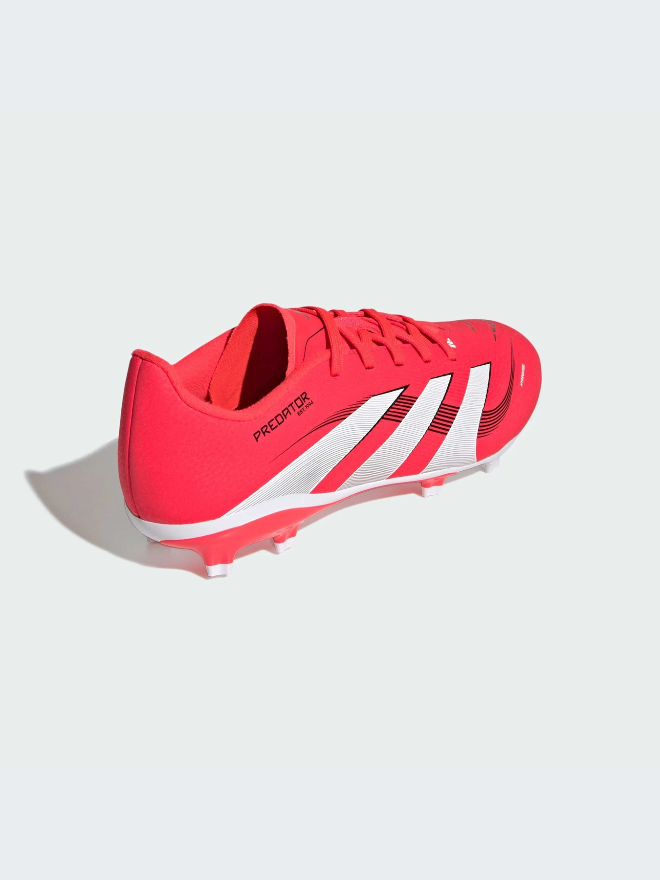 Кроссовки Adidas Predator модель ID3750-KZ Кроссовки Adidas Predator модель ID3750-KZ Фото