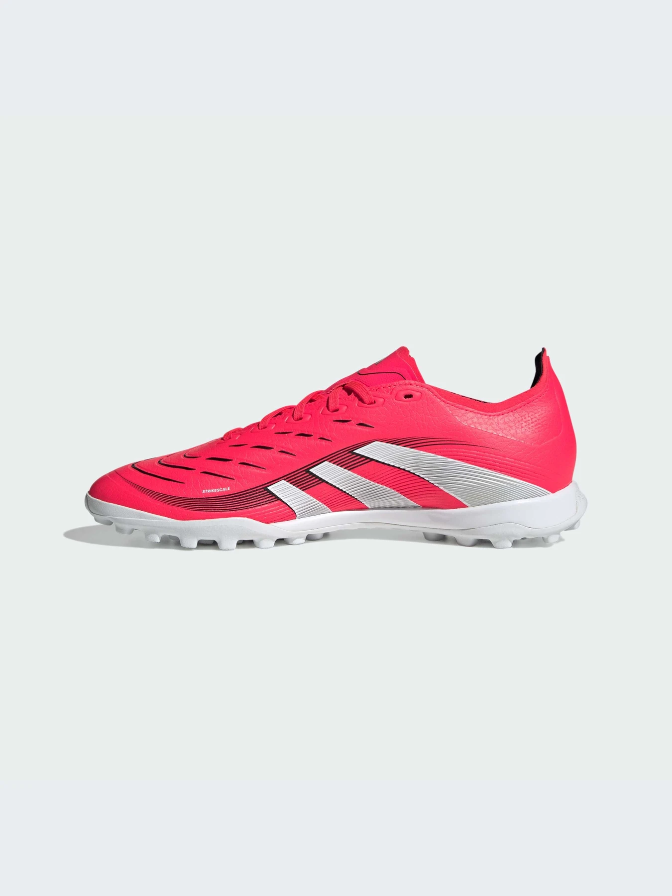 Кроссовки Adidas Predator модель ID3769-KZ Кроссовки Adidas Predator модель ID3769-KZ Фото