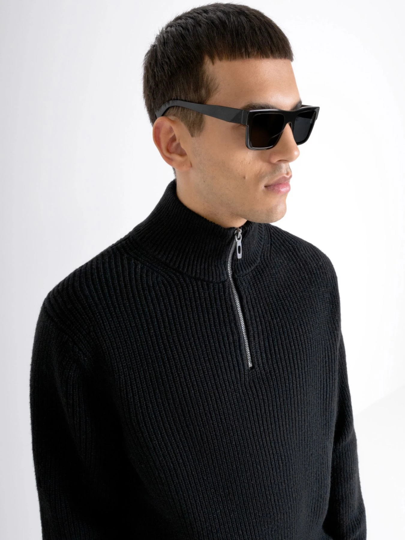 Худи и свитшоты Antony Morato модель MMSW01478-YA400144-9000 Фото