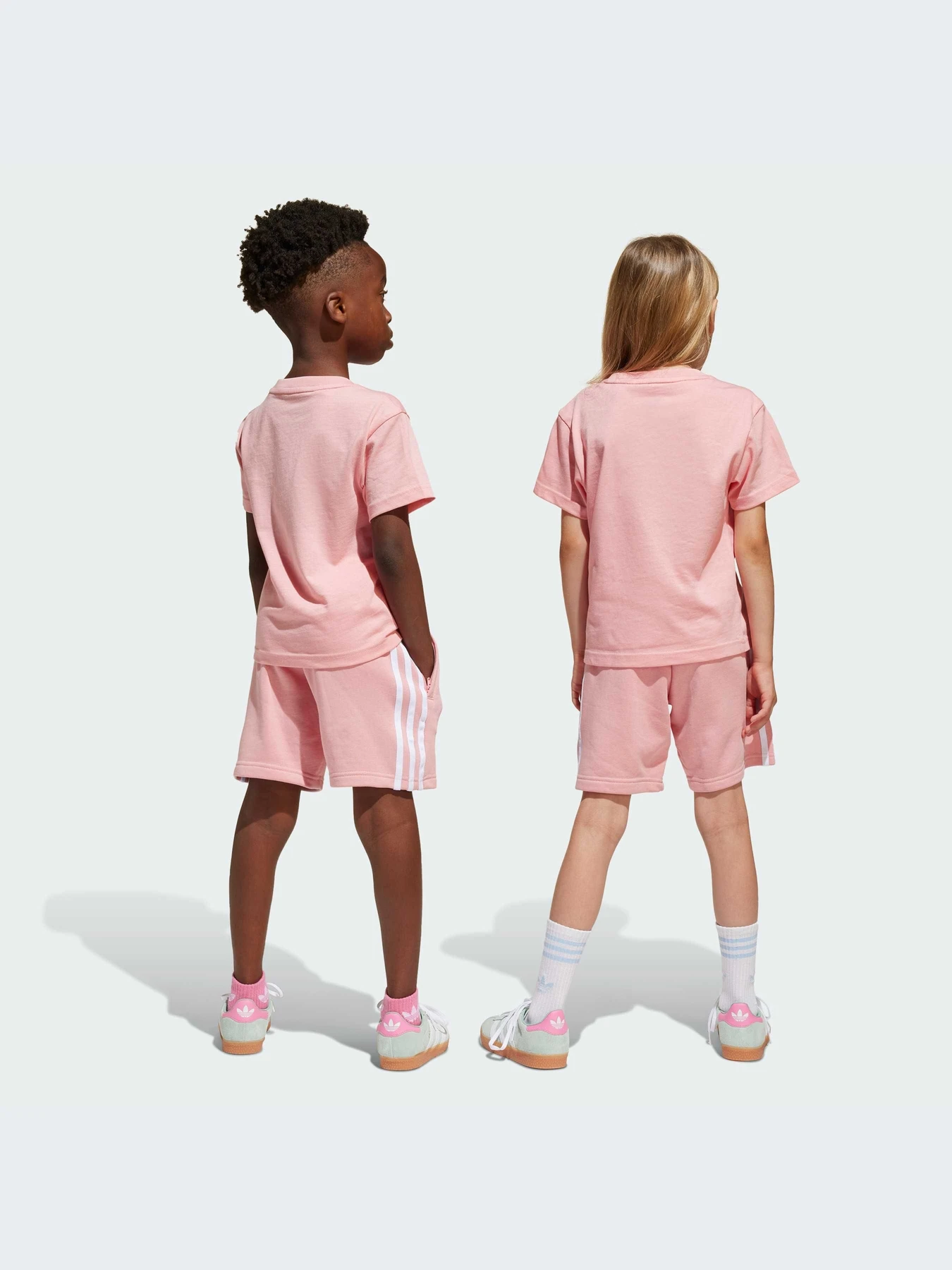 Костюмы Adidas Adicolor модель JC9158-KZ Костюмы Adidas Adicolor модель JC9158-KZ Фото