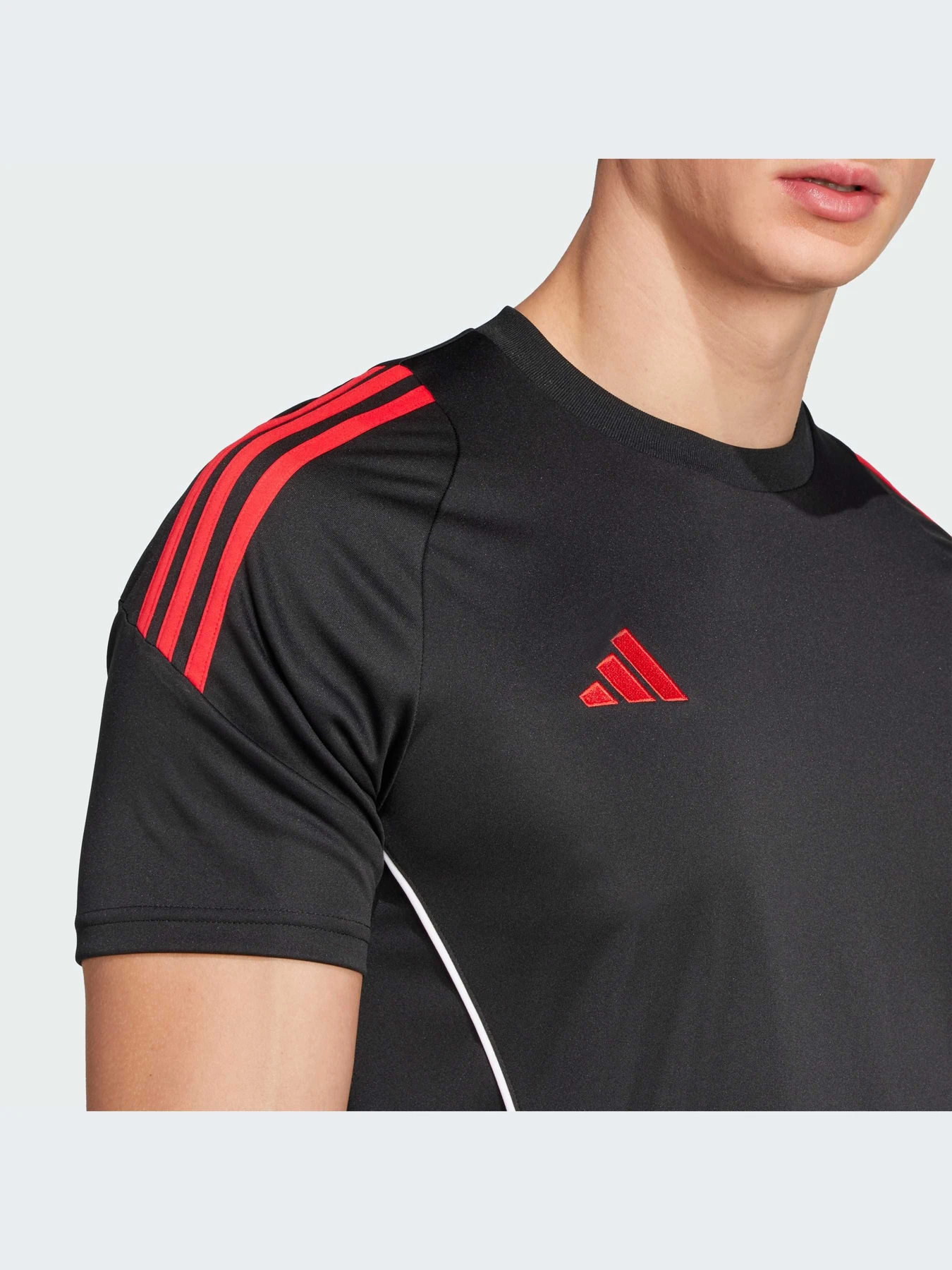 Футболки и поло Adidas Tiro модель JP2494-KZ Футболки и поло Adidas Tiro модель JP2494-KZ Фото