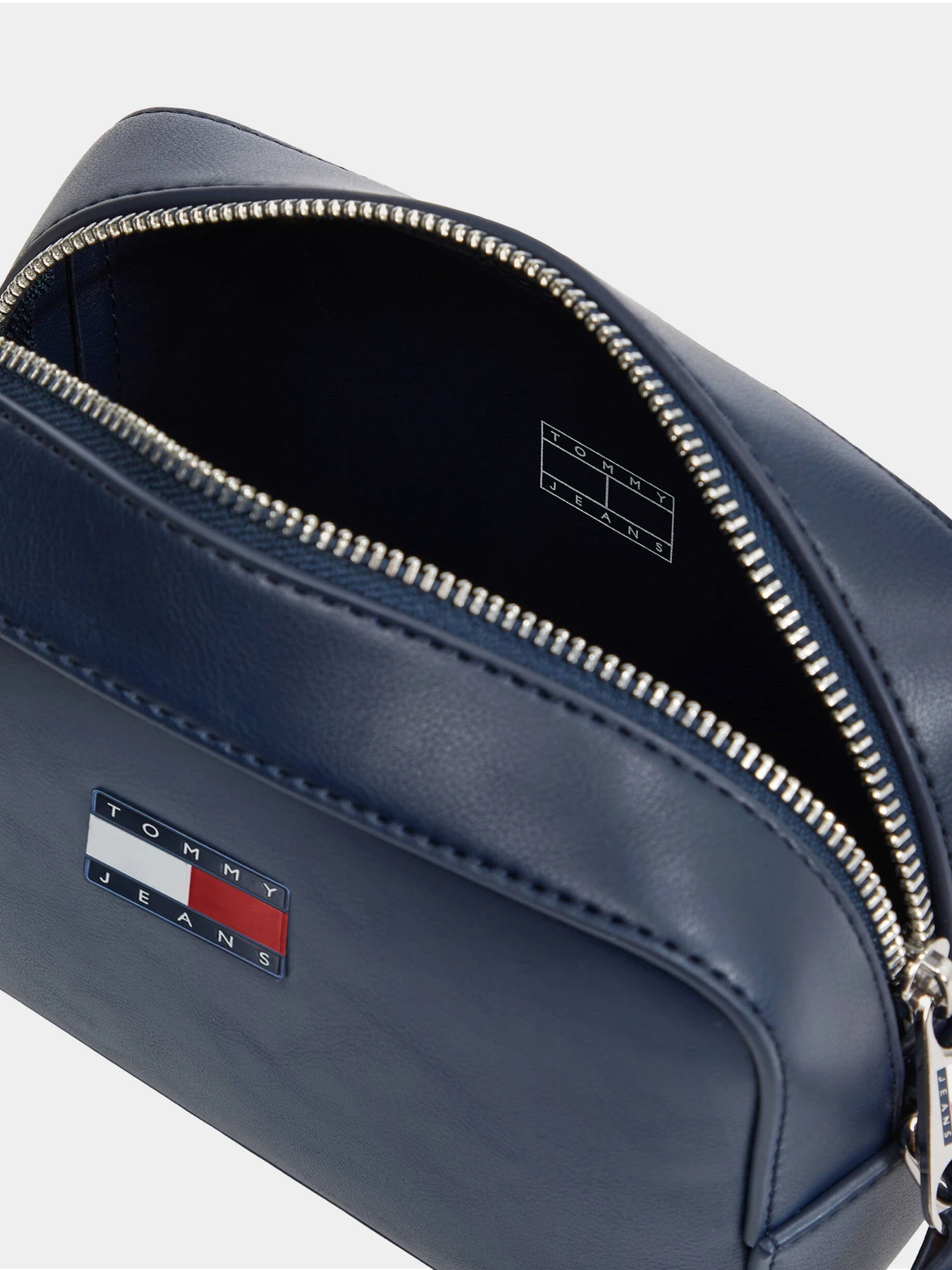 Сумки Tommy Hilfiger модель AW0AW16964-C1G Сумки Tommy Hilfiger модель AW0AW16964-C1G Фото