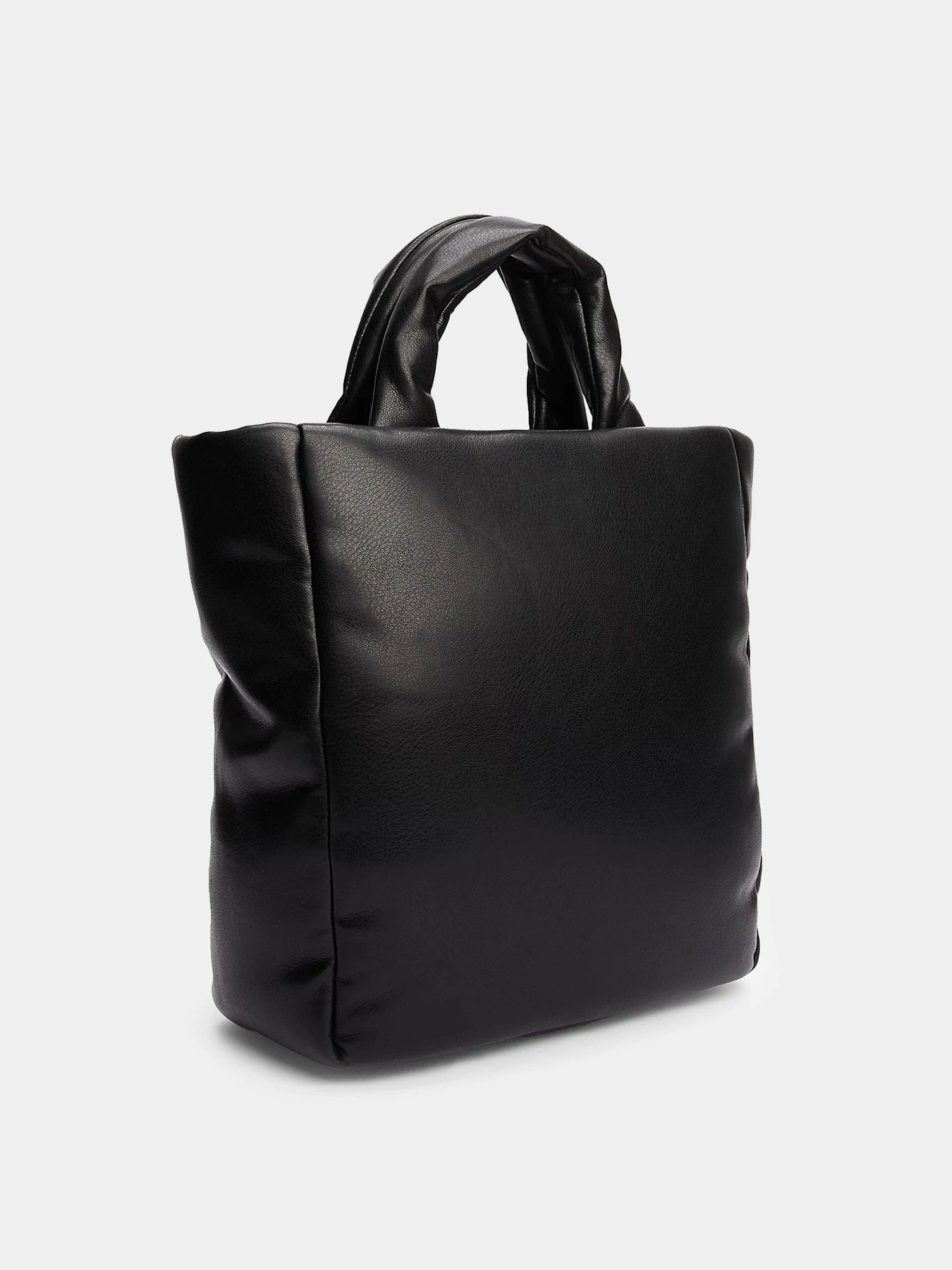 Сумки Tommy Hilfiger модель AW0AW16979-BDS Сумки Tommy Hilfiger модель AW0AW16979-BDS Фото