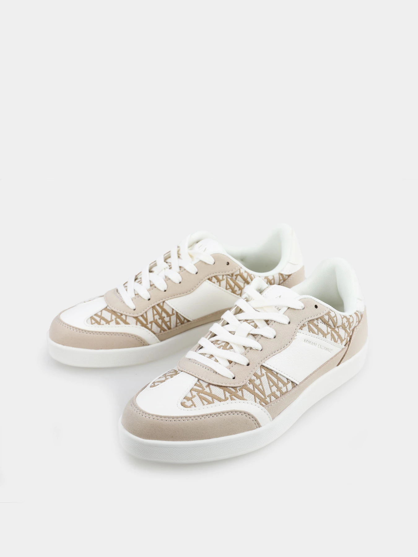 Кроссовки Armani Exchange модель XDX183-XV933-U626 Кроссовки Armani Exchange модель XDX183-XV933-U626 Фото