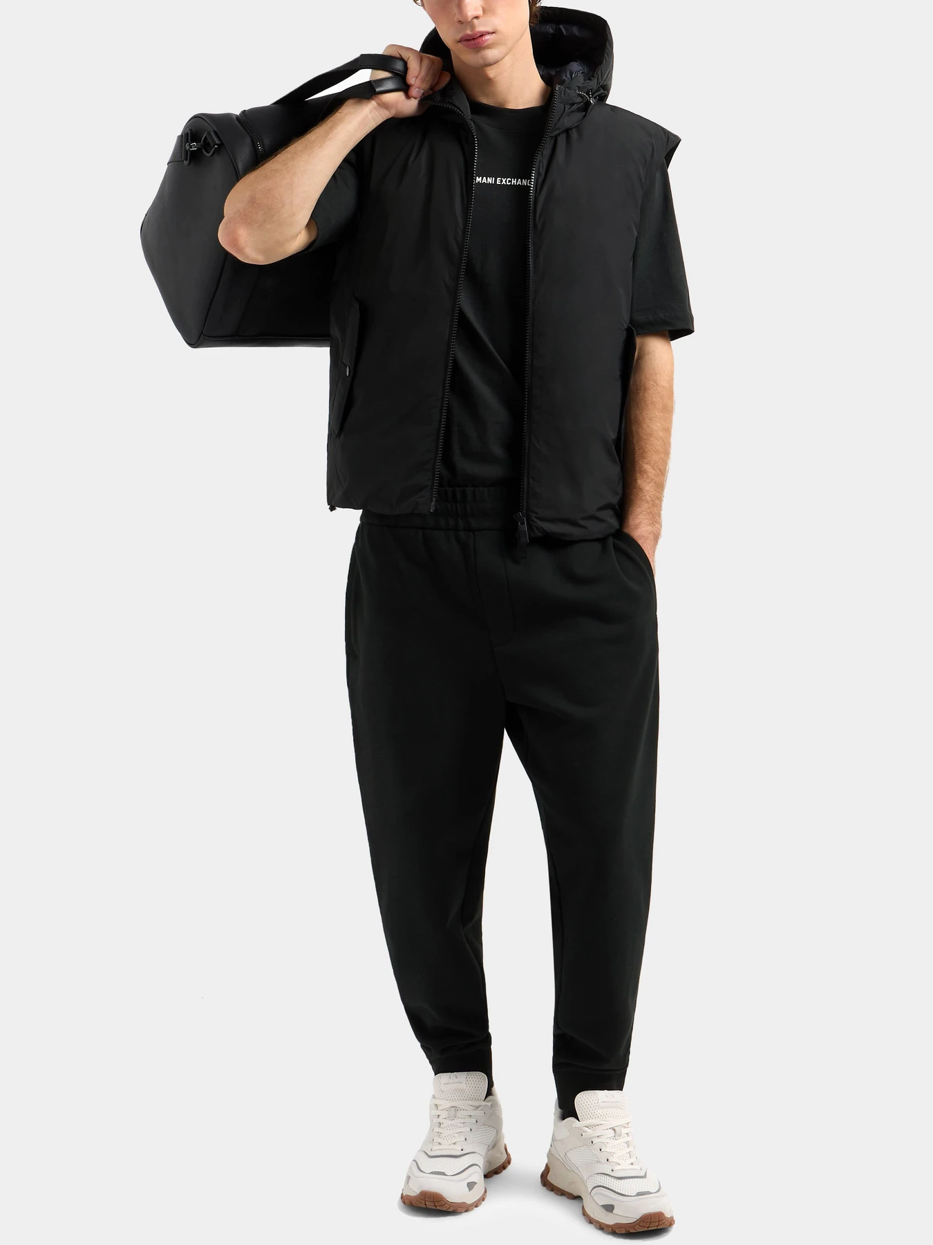 Брюки Armani Exchange модель XM000292-AF12656-UB001 Брюки Armani Exchange модель XM000292-AF12656-UB001 Фото