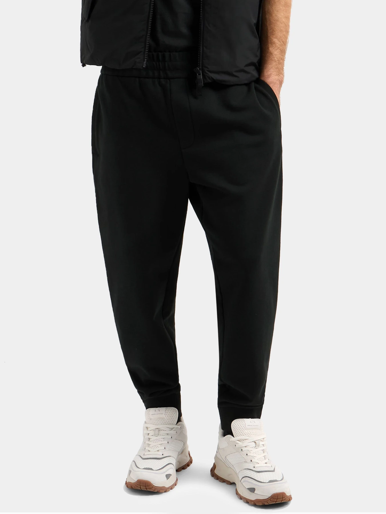 Брюки Armani Exchange модель XM000292-AF12656-UB001 Брюки Armani Exchange модель XM000292-AF12656-UB001 Фото