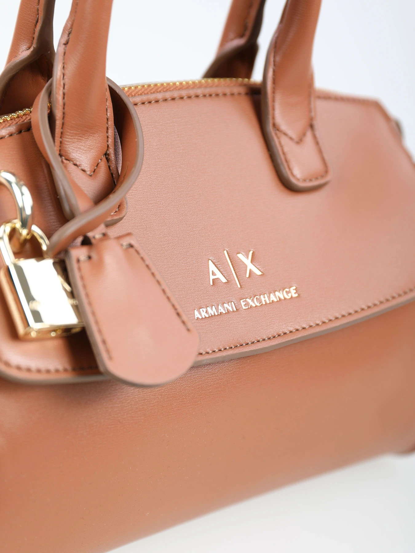 Сумки Armani Exchange модель XW000395-AF12040-U6164 Сумки Armani Exchange модель XW000395-AF12040-U6164 Фото