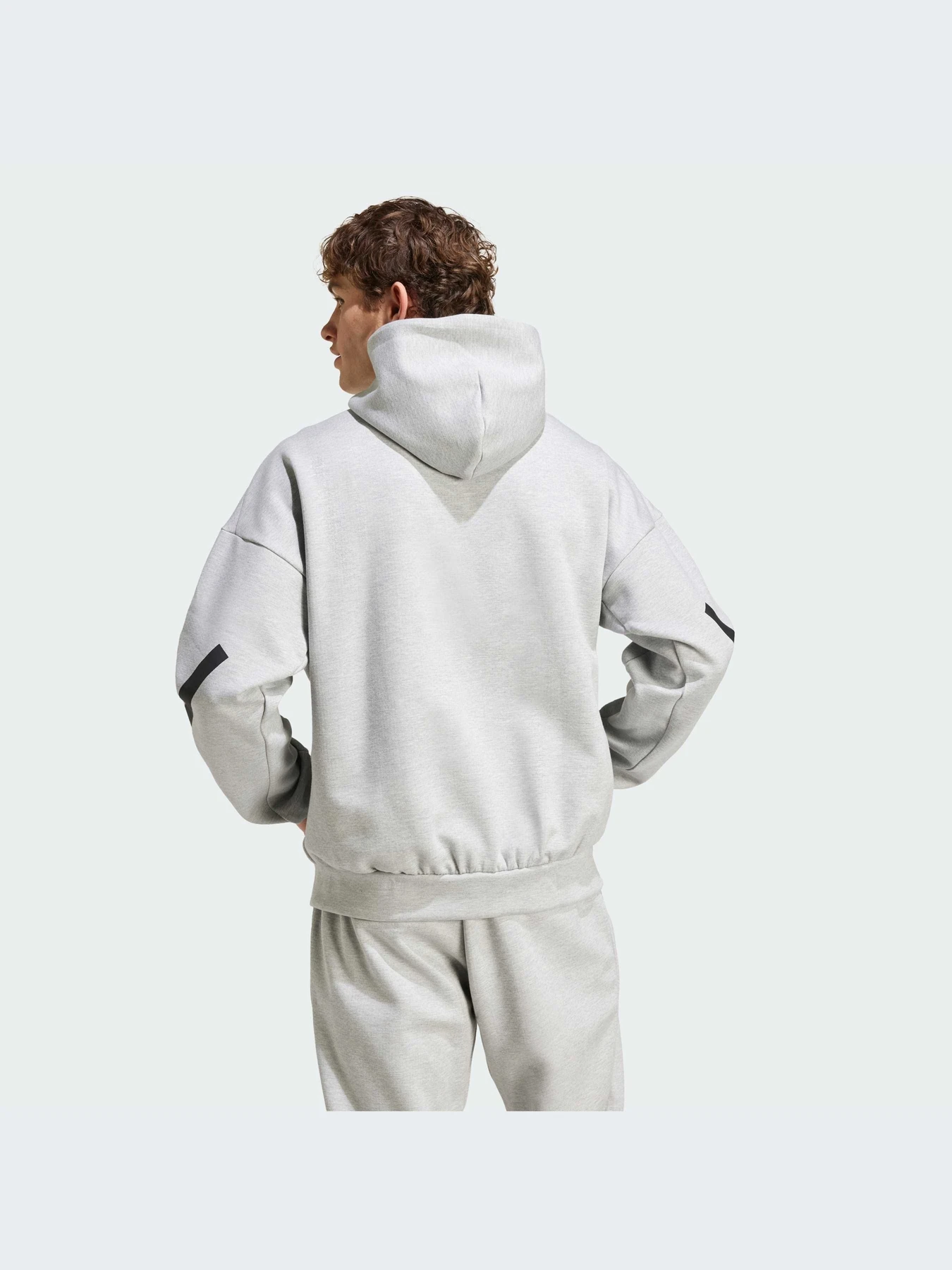 Худи и свитшоты Adidas ZNE модель JE3070-KZ Худи и свитшоты Adidas ZNE модель JE3070-KZ Фото