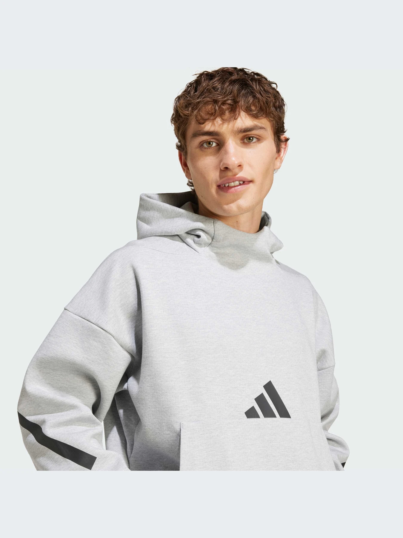 Худи и свитшоты Adidas ZNE модель JE3070-KZ Худи и свитшоты Adidas ZNE модель JE3070-KZ Фото