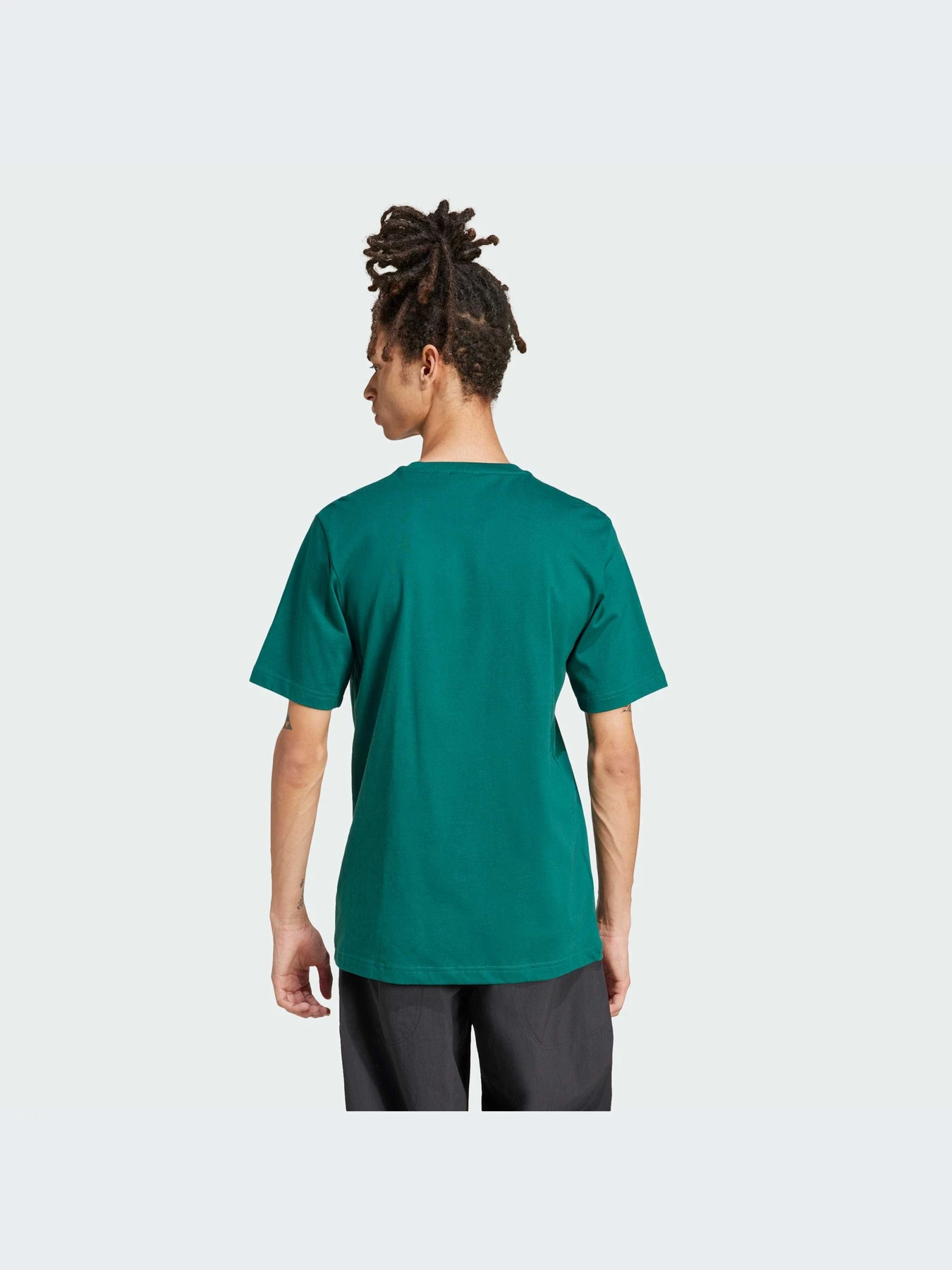 Футболки и поло Adidas Graphics модель JP2349-KZ Футболки и поло Adidas Graphics модель JP2349-KZ Фото
