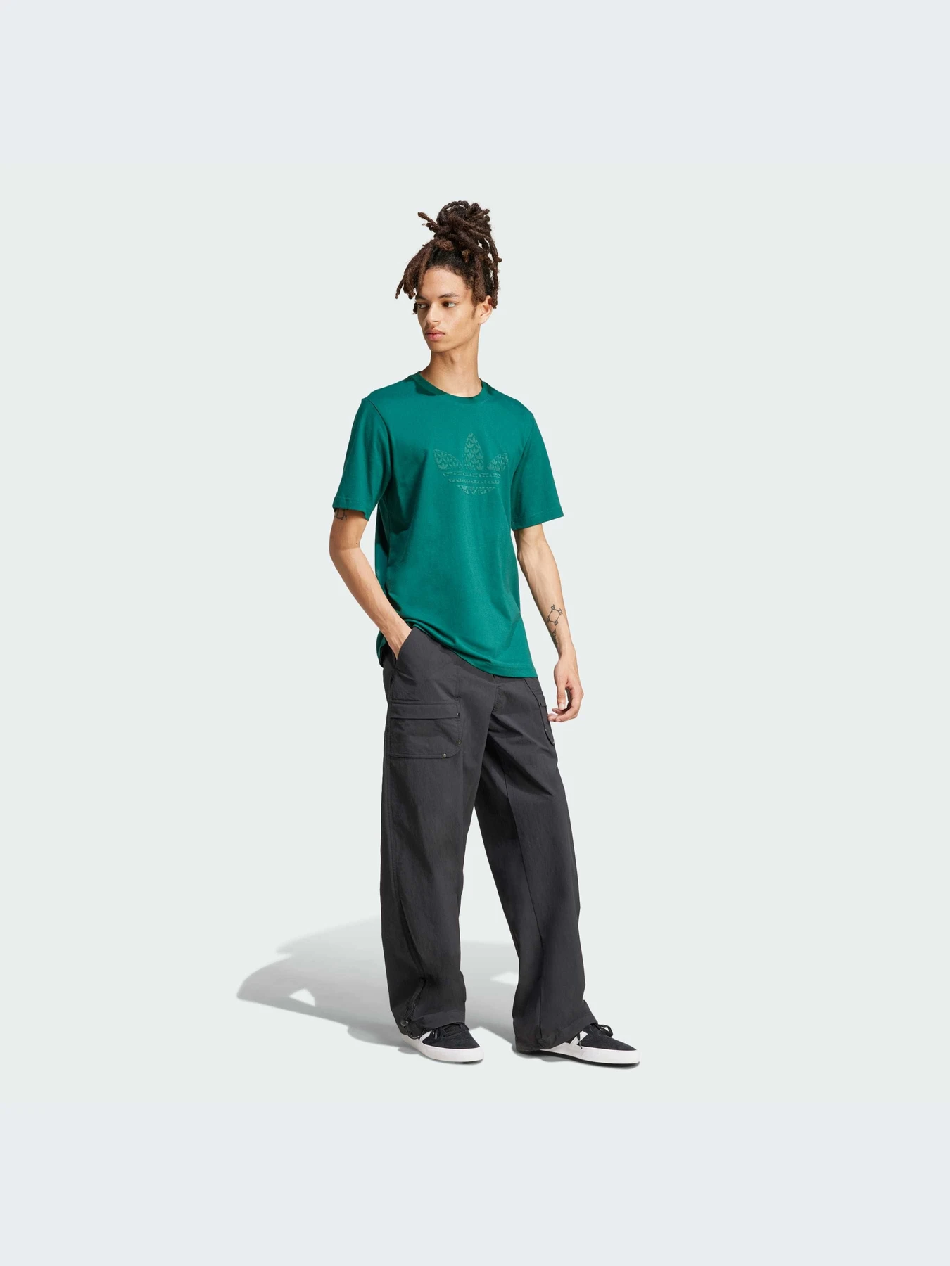 Футболки и поло Adidas Graphics модель JP2349-KZ Футболки и поло Adidas Graphics модель JP2349-KZ Фото