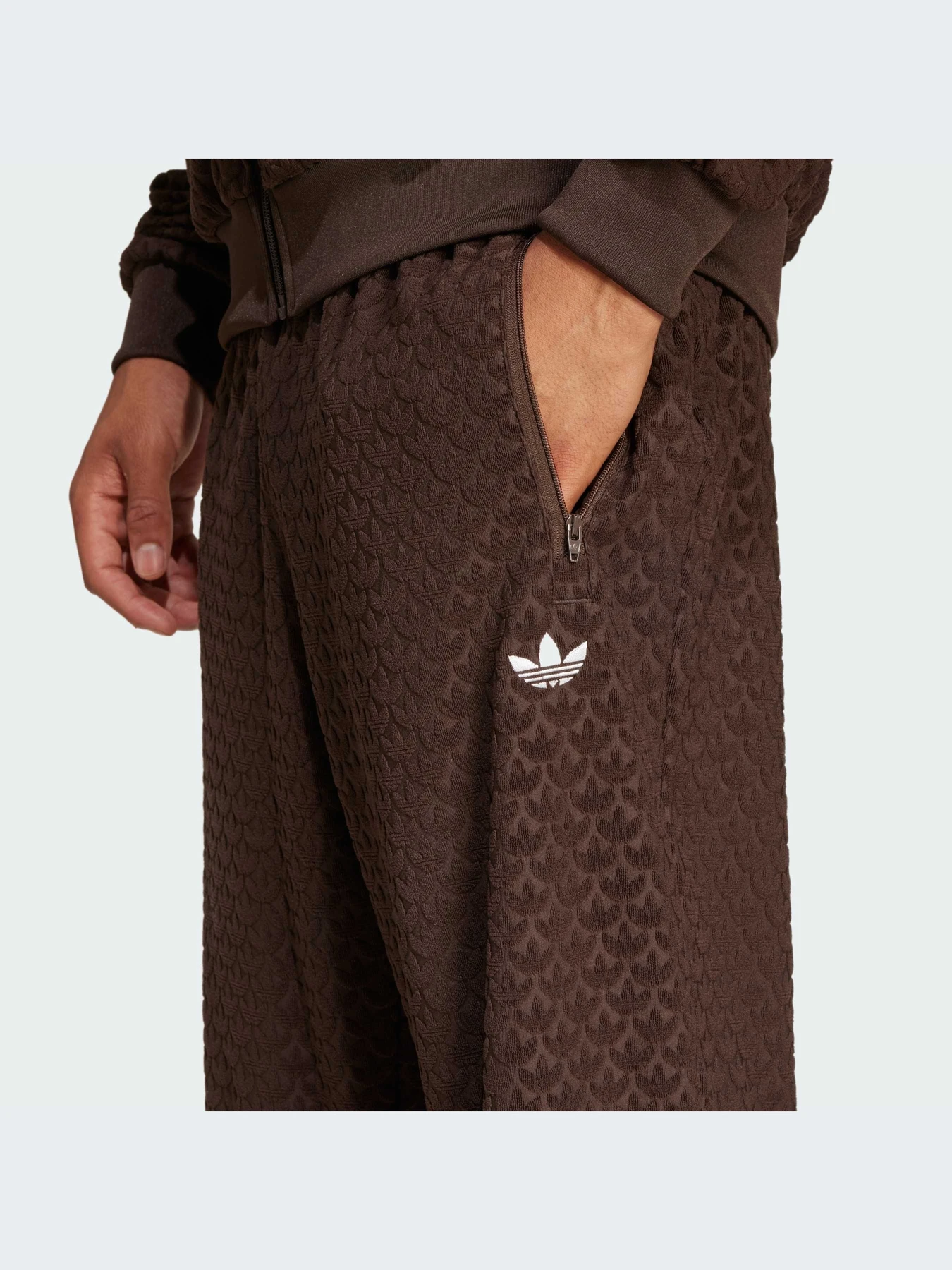 Брюки Adidas Graphics модель JP4428-KZ Брюки Adidas Graphics модель JP4428-KZ Фото