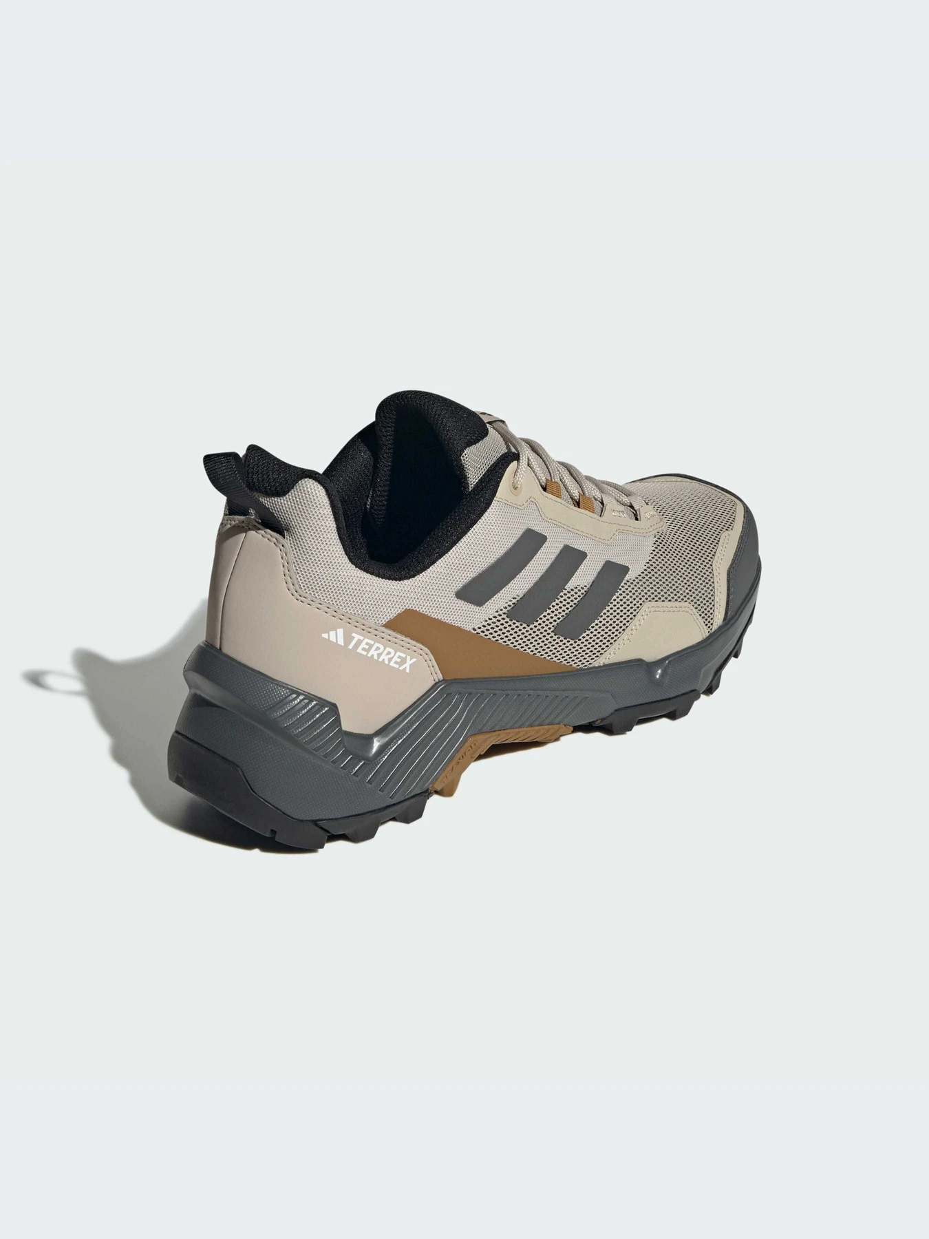 Кроссовки Adidas модель IH1166-KZ Кроссовки Adidas модель IH1166-KZ Фото