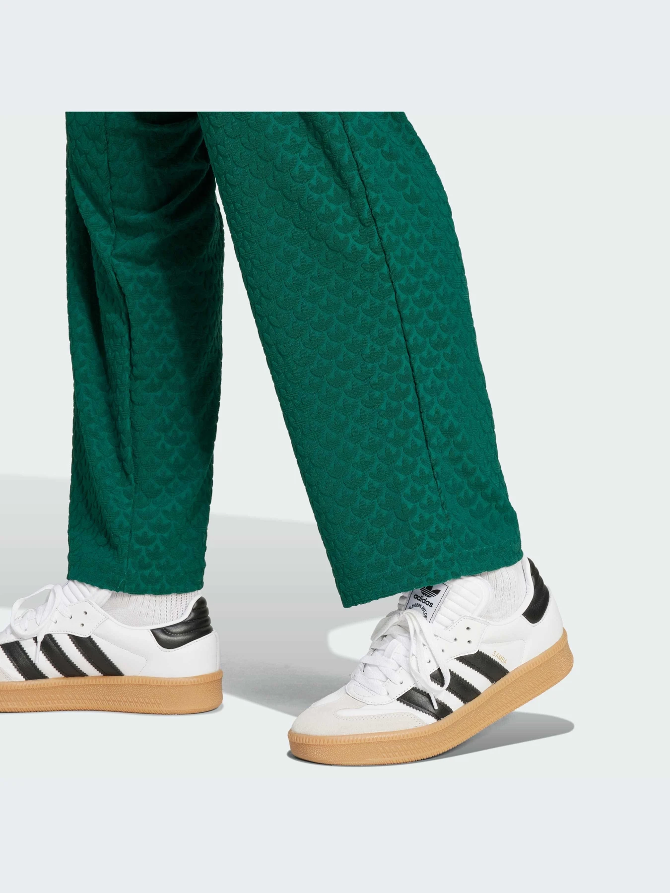 Брюки Adidas Graphics модель JD0699-KZ Брюки Adidas Graphics модель JD0699-KZ Фото