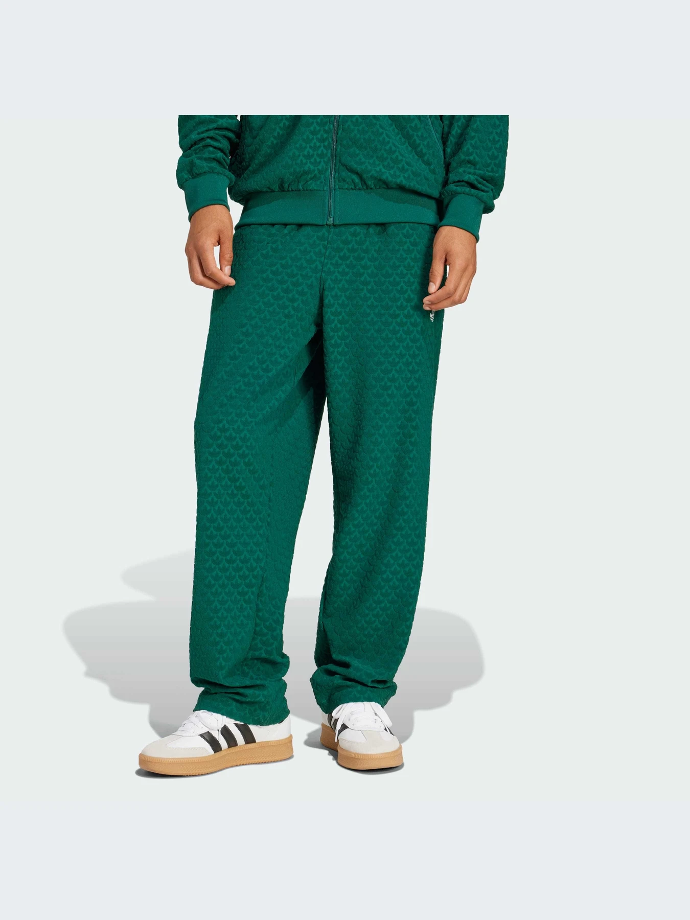 Брюки Adidas Graphics модель JD0699-KZ Брюки Adidas Graphics модель JD0699-KZ Фото