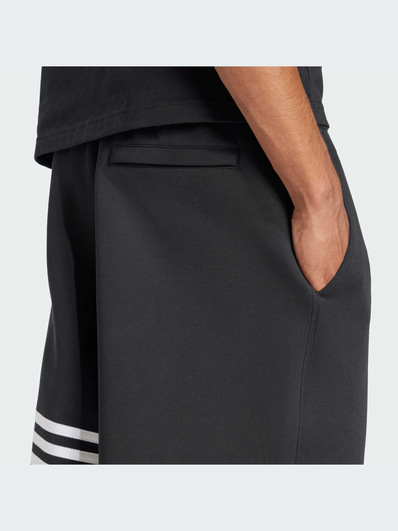 Шорты Adidas Adicolor модель JC9941-KZ Шорты Adidas Adicolor модель JC9941-KZ Фото