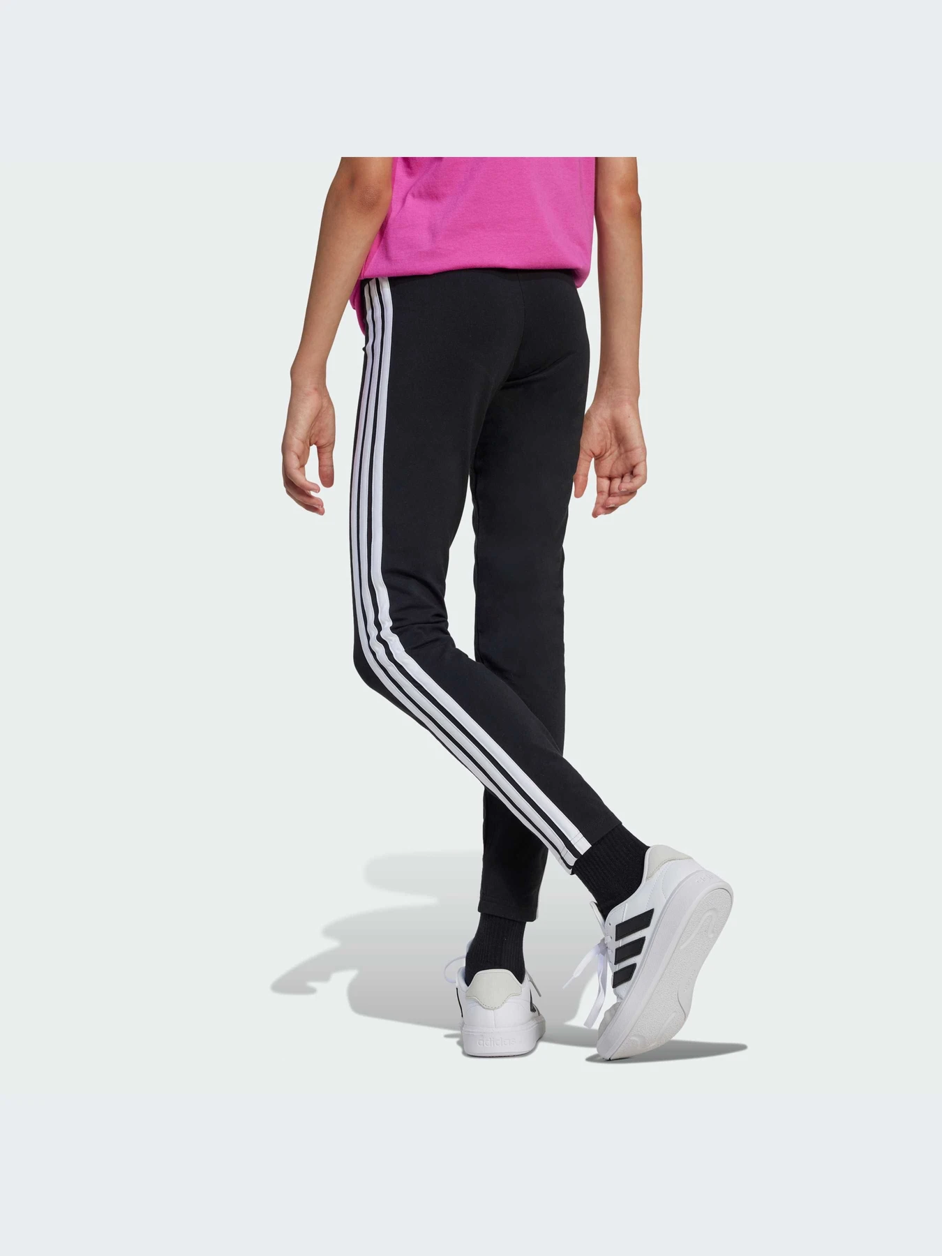Брюки Adidas Adidas Essentials модель JD6473-KZ Брюки Adidas Adidas Essentials модель JD6473-KZ Фото