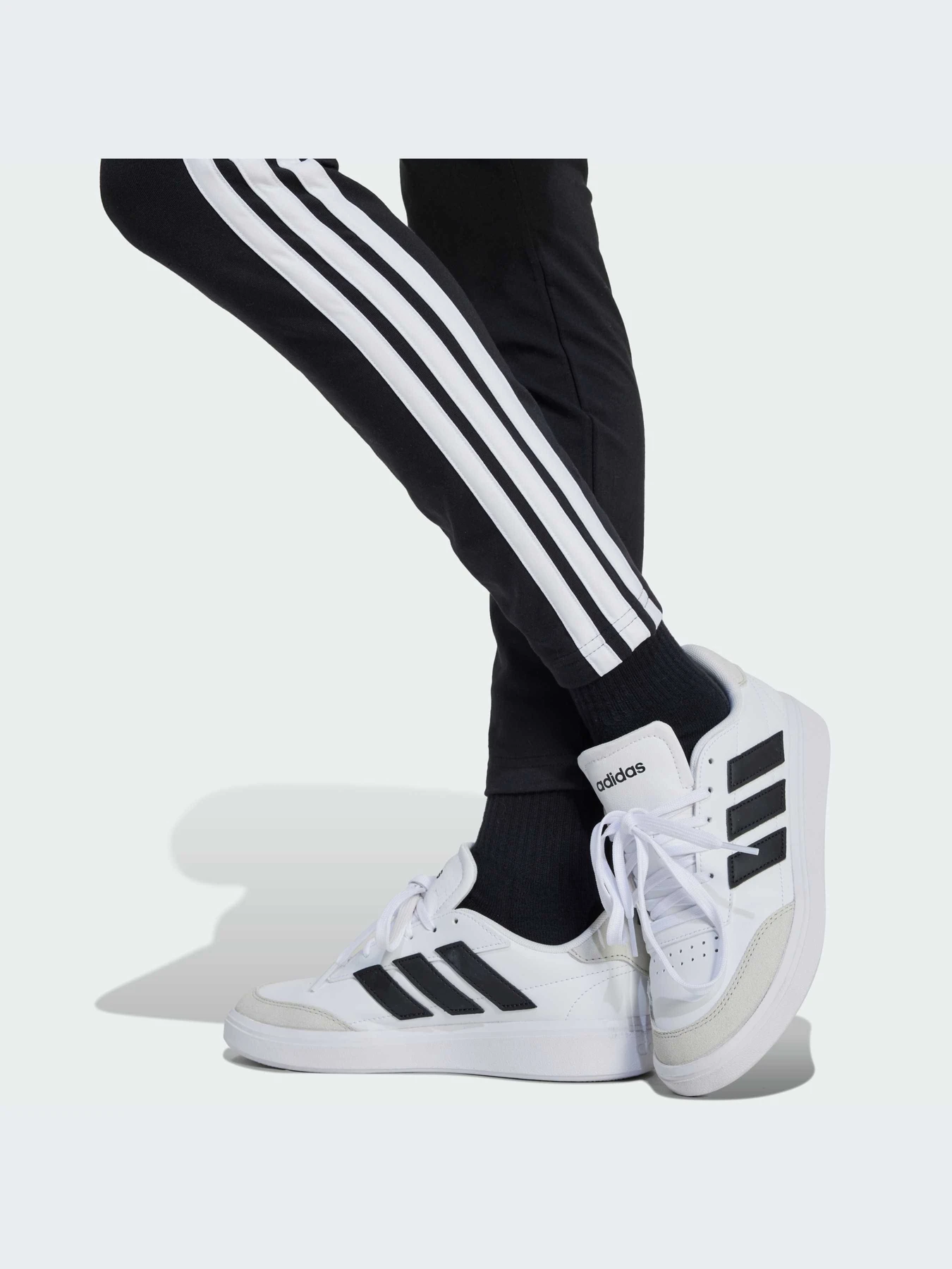 Брюки Adidas Adidas Essentials модель JD6473-KZ Брюки Adidas Adidas Essentials модель JD6473-KZ Фото