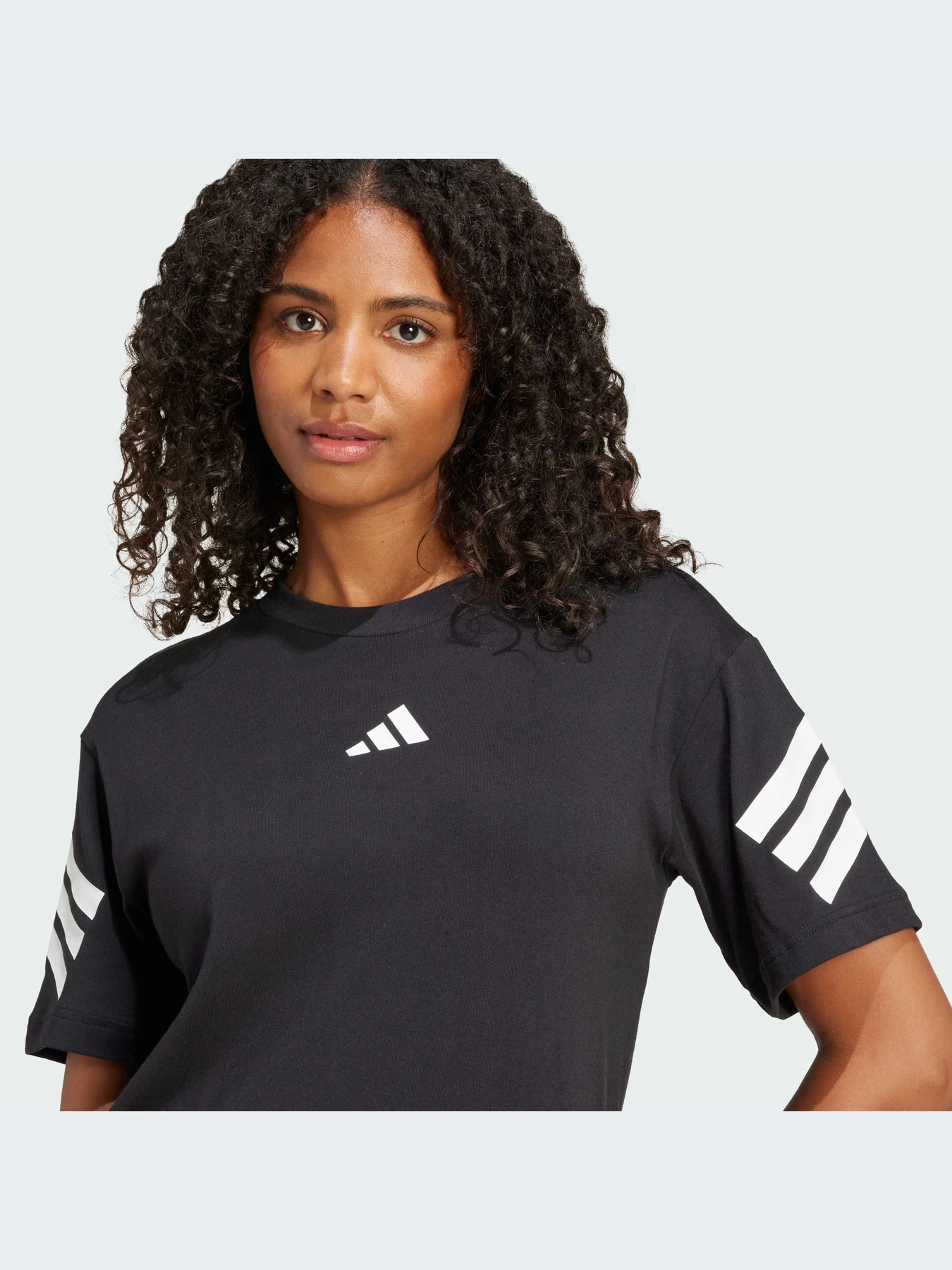 Футболки и поло Adidas модель JE0237-KZ Футболки и поло Adidas модель JE0237-KZ Фото