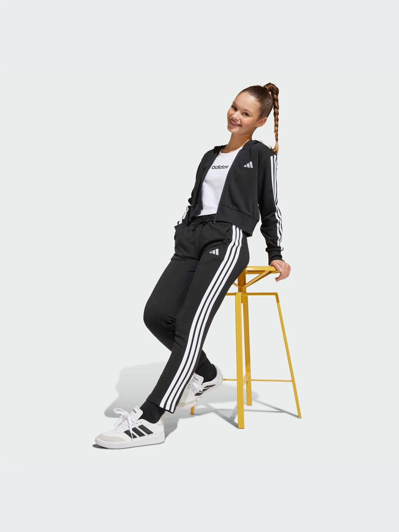Худи и свитшоты Adidas модель JJ0956-KZ Худи и свитшоты Adidas модель JJ0956-KZ Фото