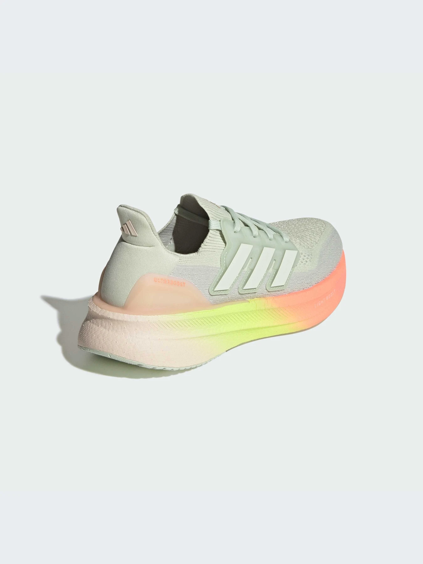 Кроссовки Adidas Ultraboost модель JH9052-KZ Кроссовки Adidas Ultraboost модель JH9052-KZ Фото