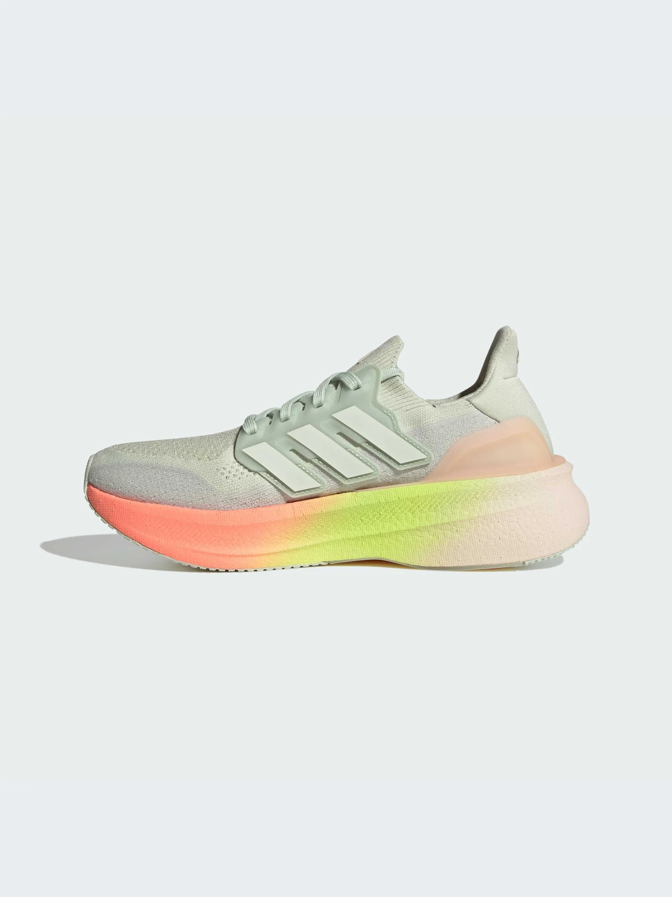Кроссовки Adidas Ultraboost модель JH9052-KZ Кроссовки Adidas Ultraboost модель JH9052-KZ Фото