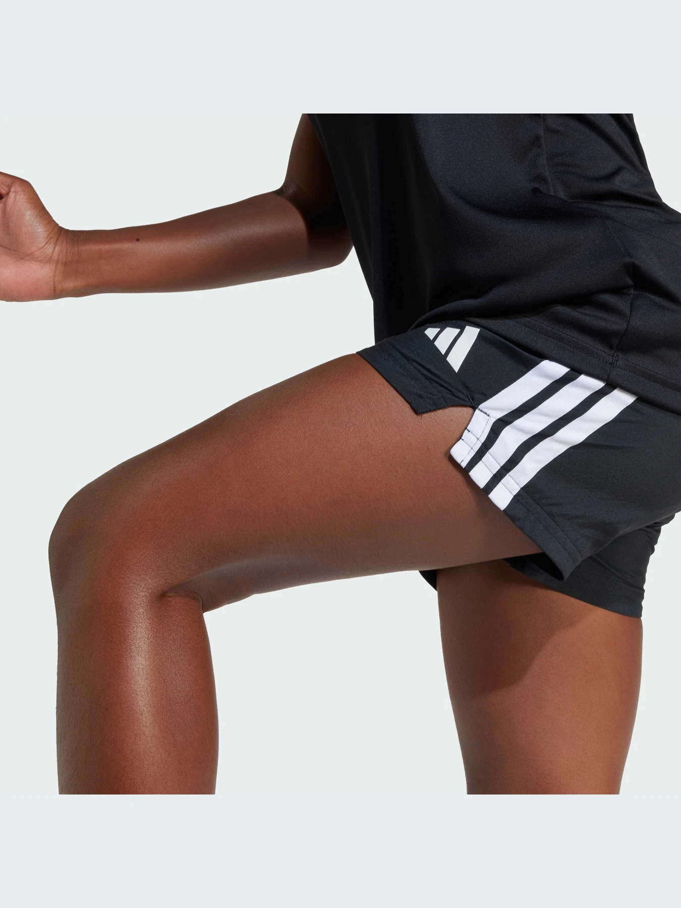Шорты Adidas модель JJ5038-KZ Шорты Adidas модель JJ5038-KZ Фото