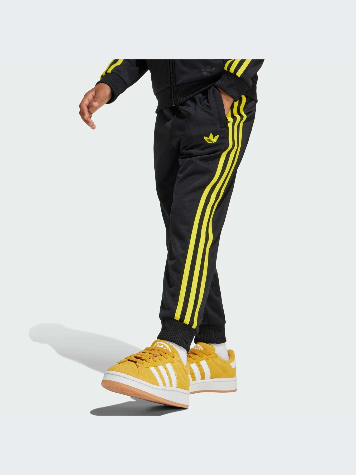 Костюмы Adidas модель JD0450-KZ Костюмы Adidas модель JD0450-KZ Фото