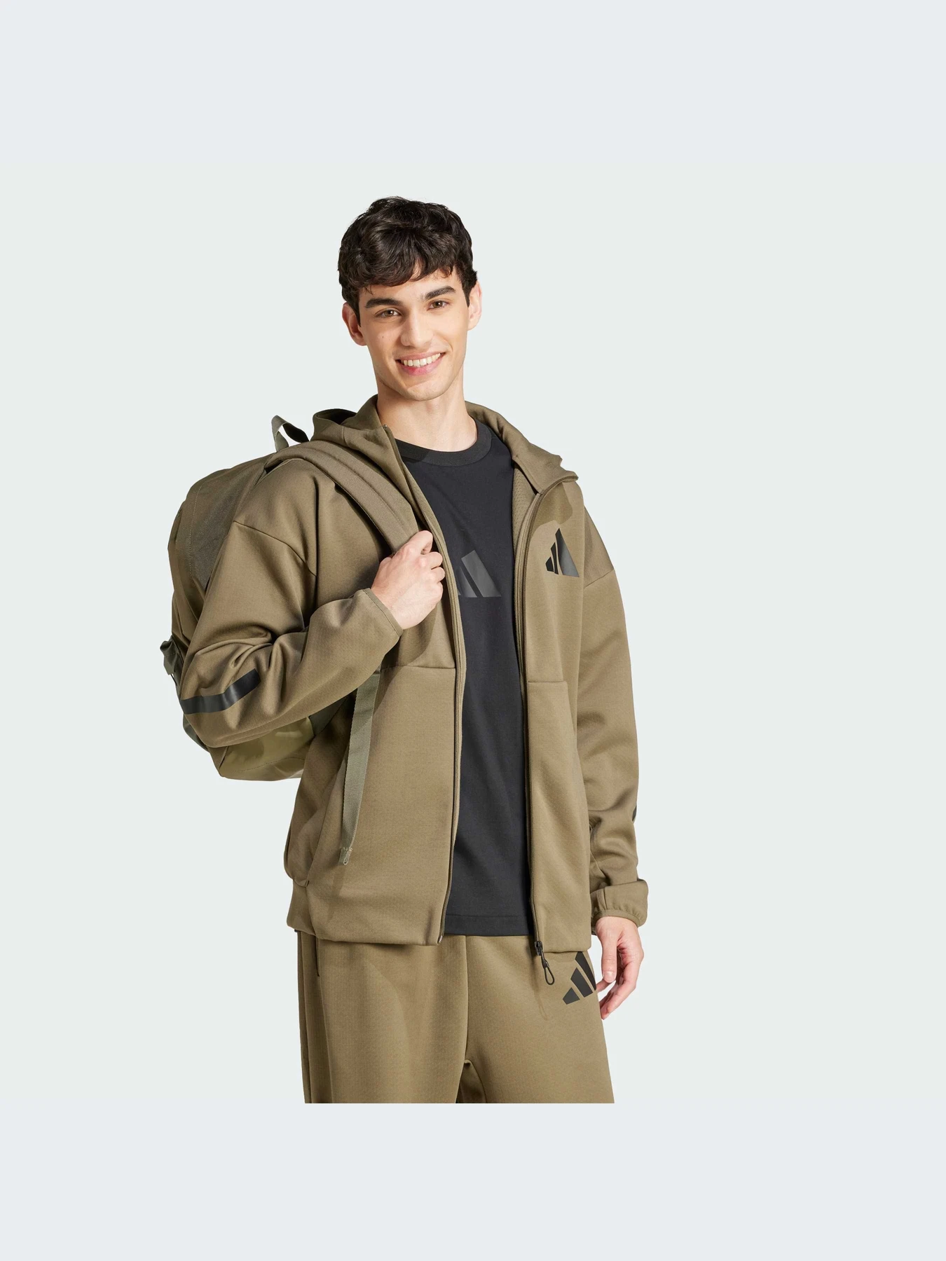 Худи и свитшоты Adidas ZNE модель JD2910-KZ Худи и свитшоты Adidas ZNE модель JD2910-KZ Фото