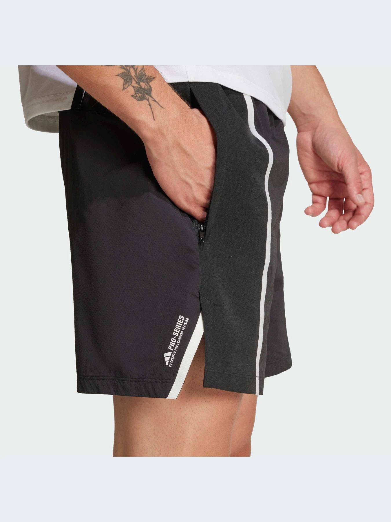 Шорты Adidas модель JE8245-KZ Шорты Adidas модель JE8245-KZ Фото