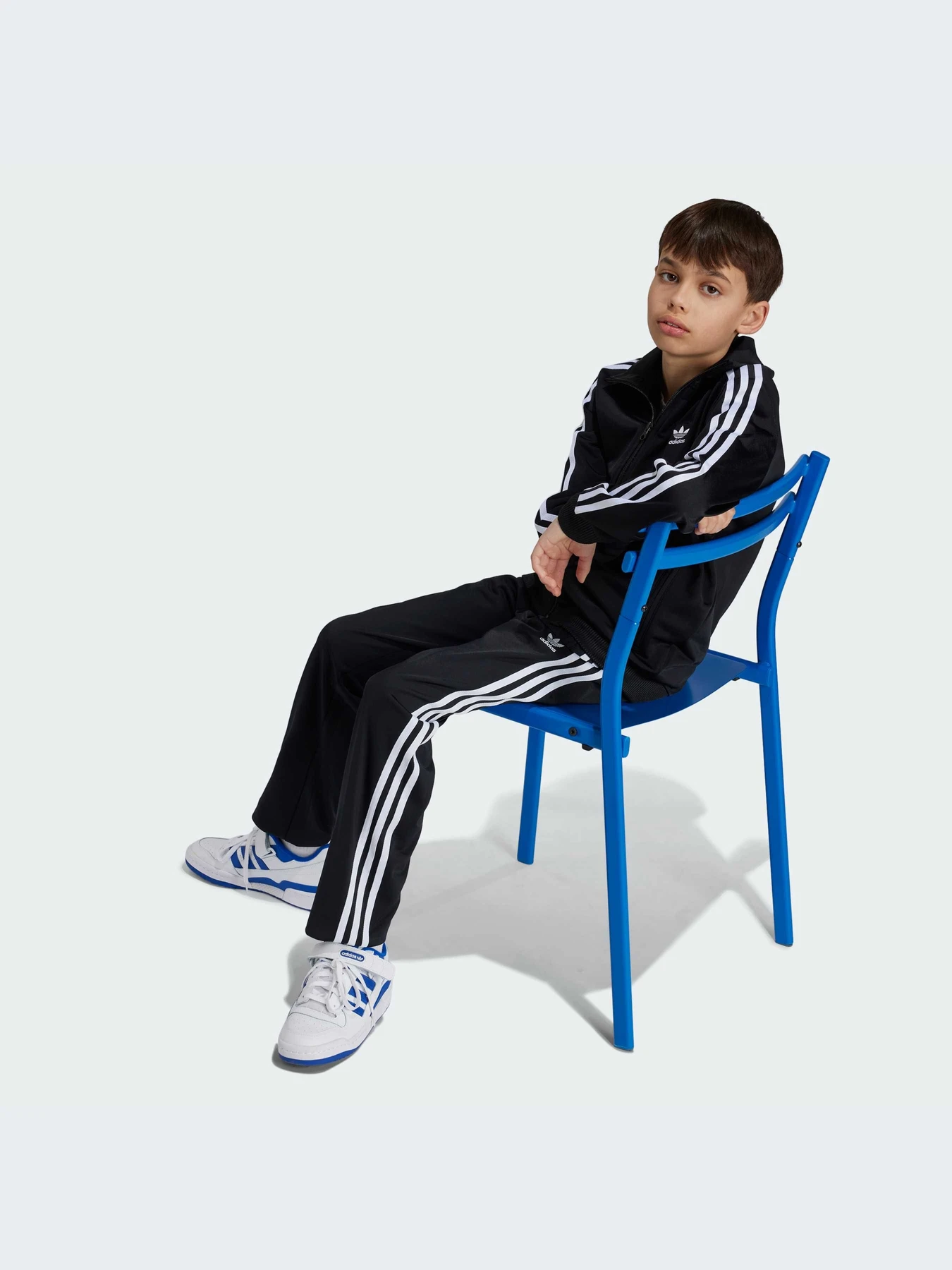 Худи и свитшоты Adidas Adicolor модель IY9800-KZ Худи и свитшоты Adidas Adicolor модель IY9800-KZ Фото