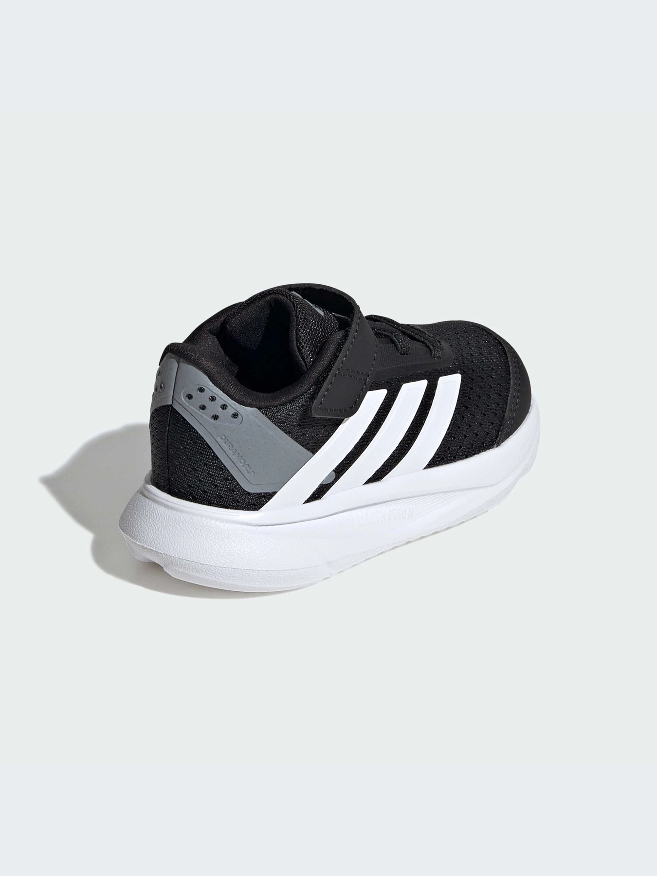 Кроссовки Adidas модель JI1697-KZ Кроссовки Adidas модель JI1697-KZ Фото