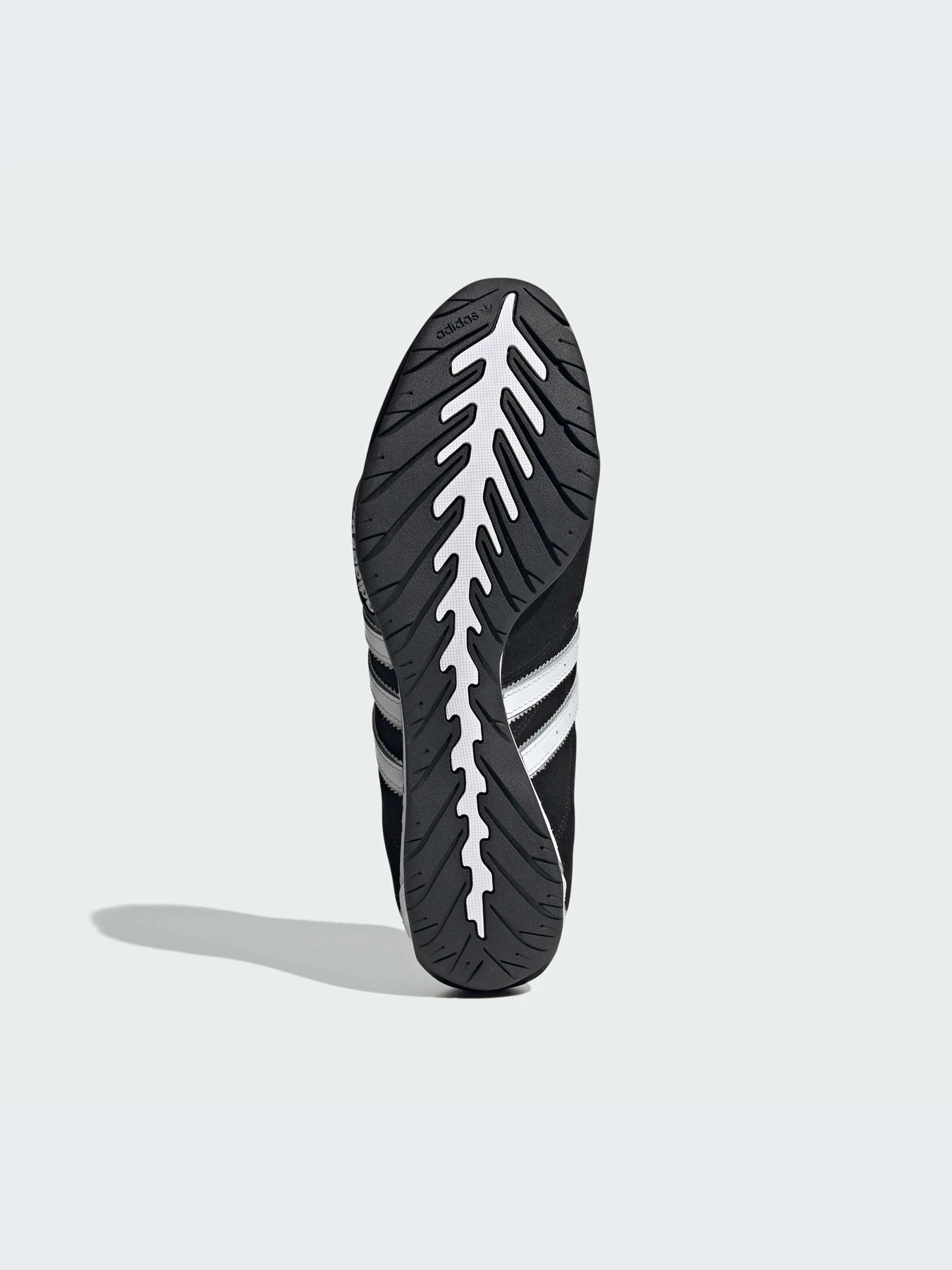 Кроссовки Adidas модель JP7009-KZ Кроссовки Adidas модель JP7009-KZ Фото