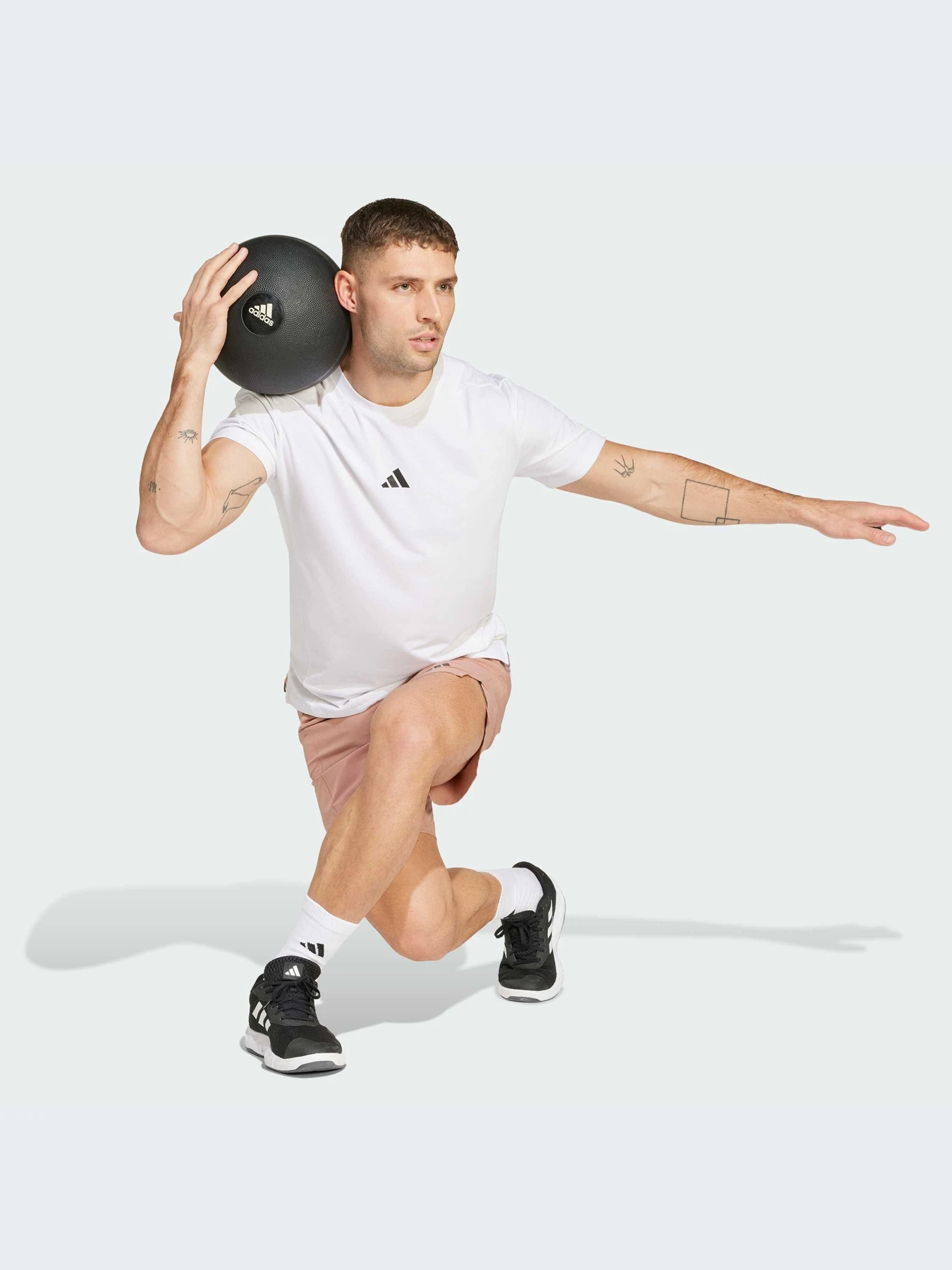 Шорты Adidas модель JI8140-KZ Шорты Adidas модель JI8140-KZ Фото