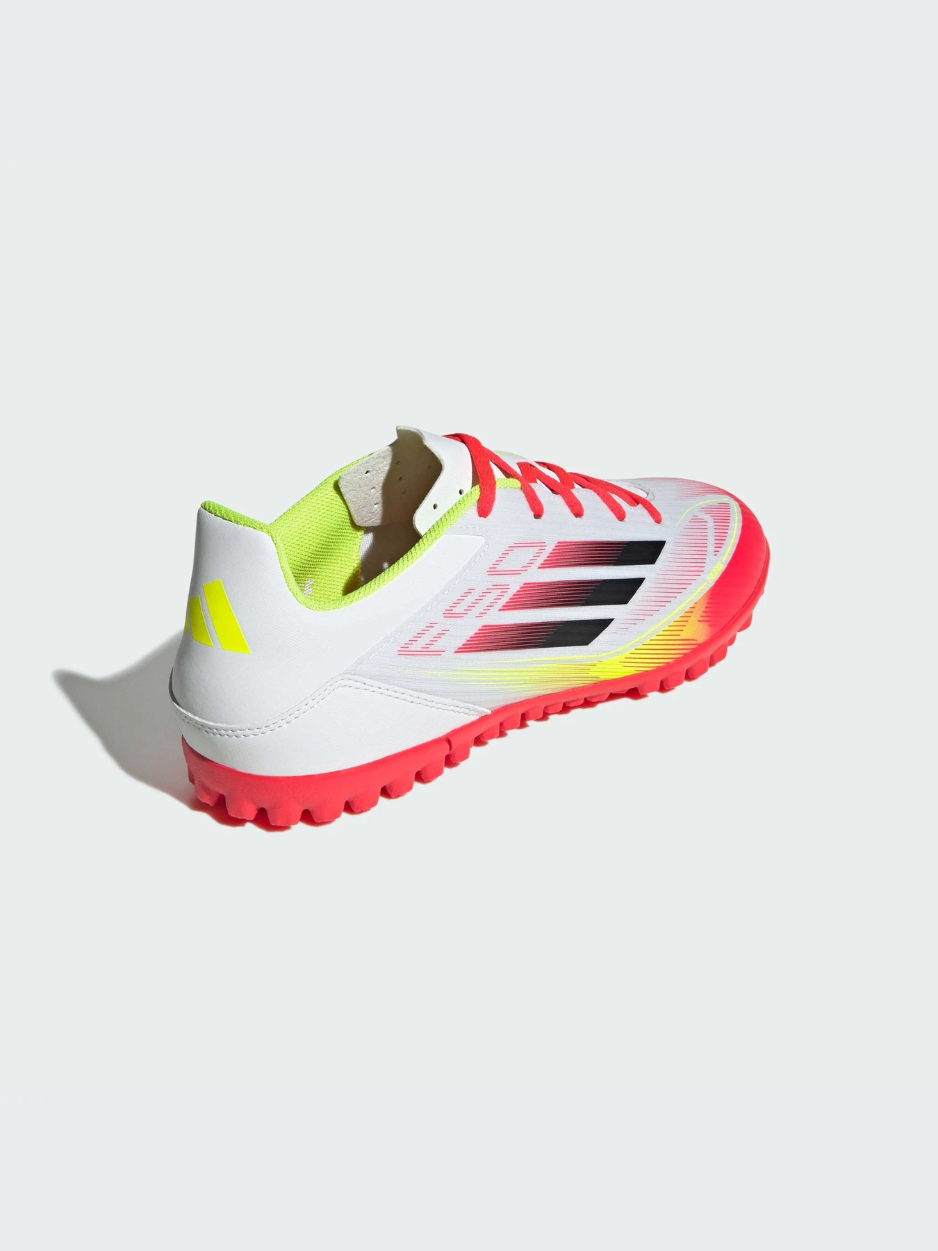 Кроссовки Adidas модель IE1225-KZ Кроссовки Adidas модель IE1225-KZ Фото