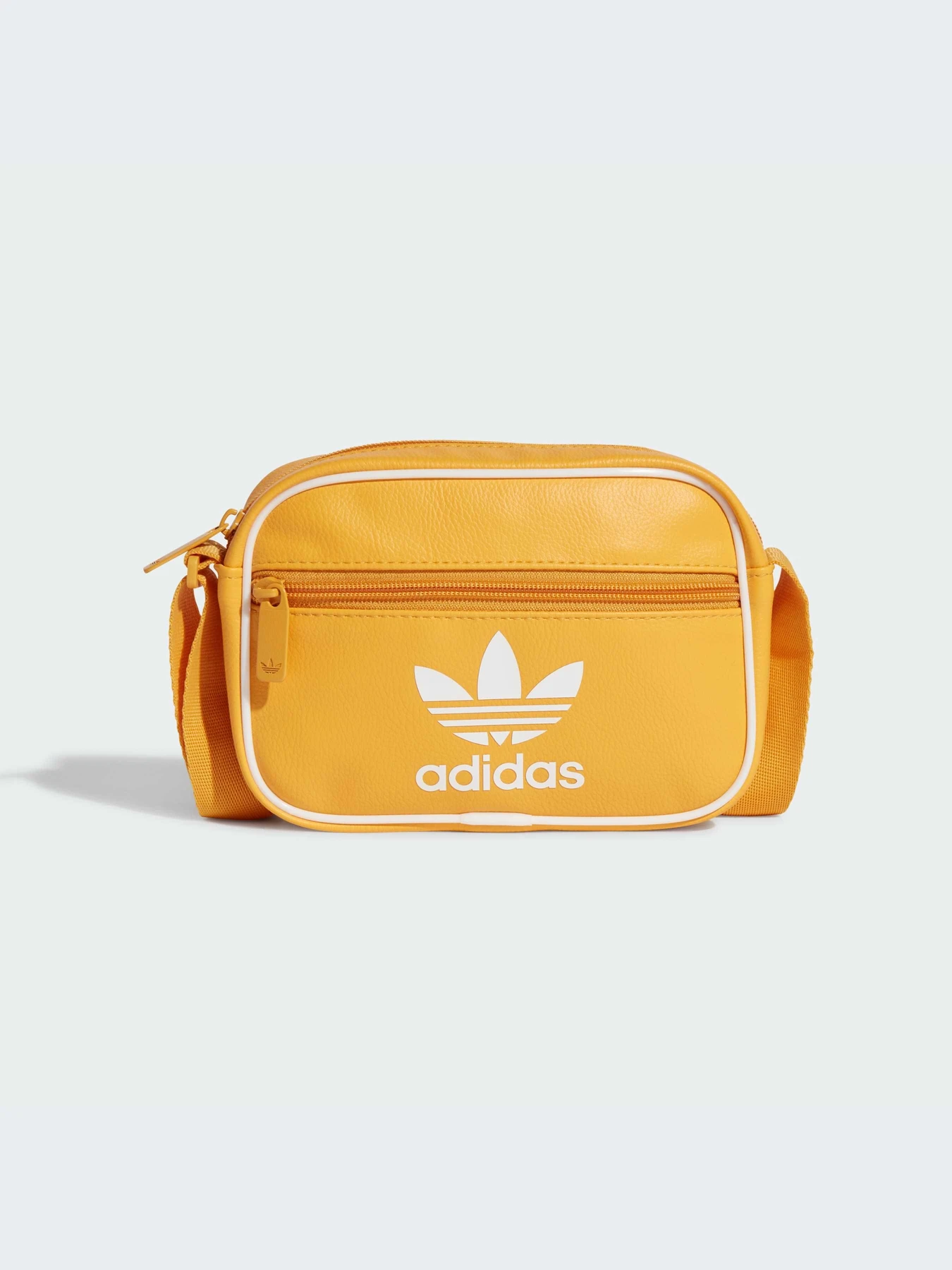 Сумки Adidas Adicolor модель IX7485-KZ Сумки Adidas Adicolor модель IX7485-KZ Фото