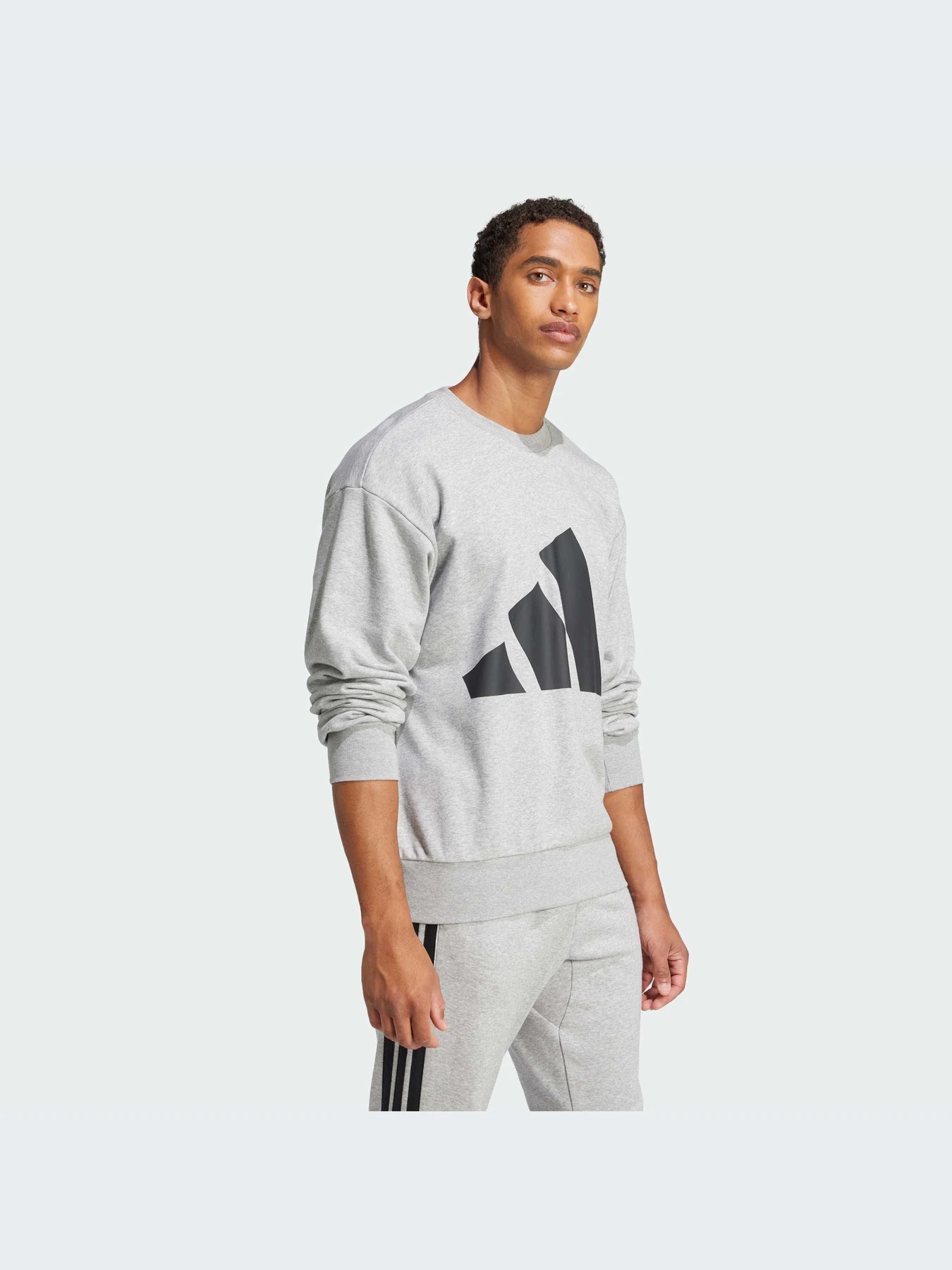 Худи и свитшоты Adidas модель JE8952-KZ Худи и свитшоты Adidas модель JE8952-KZ Фото