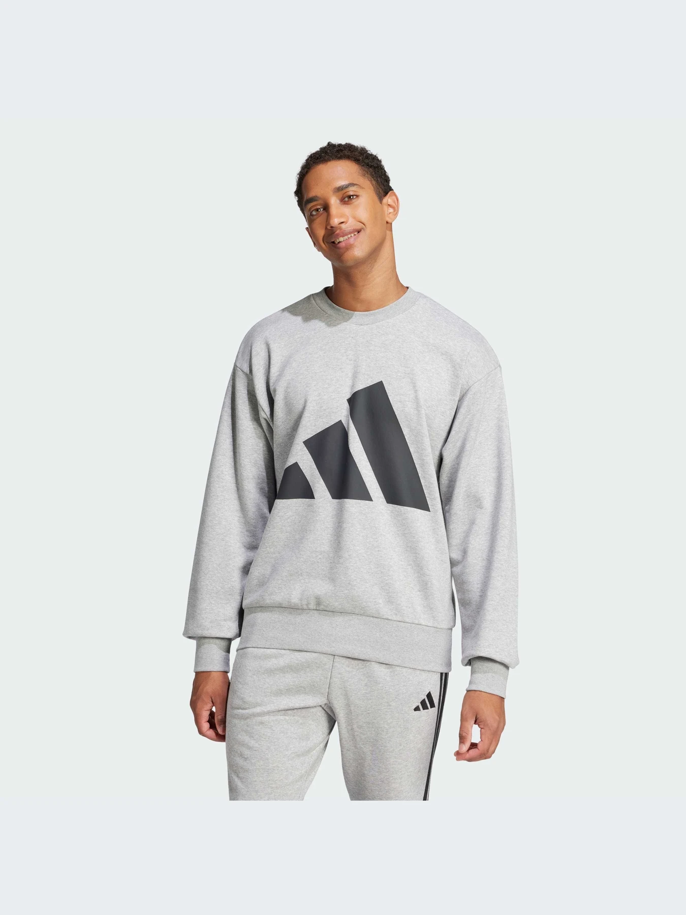 Худи и свитшоты Adidas модель JE8952-KZ Худи и свитшоты Adidas модель JE8952-KZ Фото