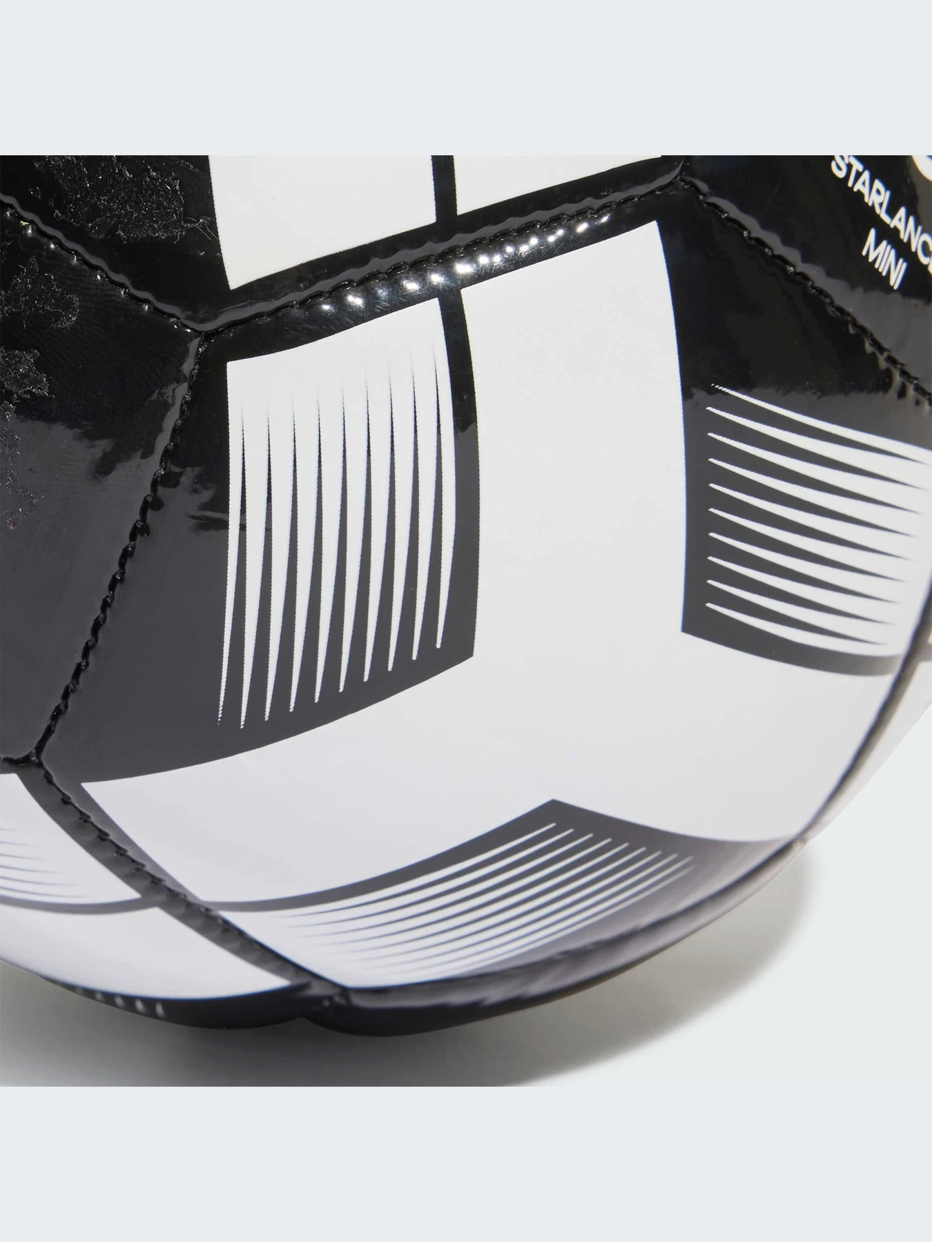 Мячи Adidas модель HE3811-KZ Мячи Adidas модель HE3811-KZ Фото