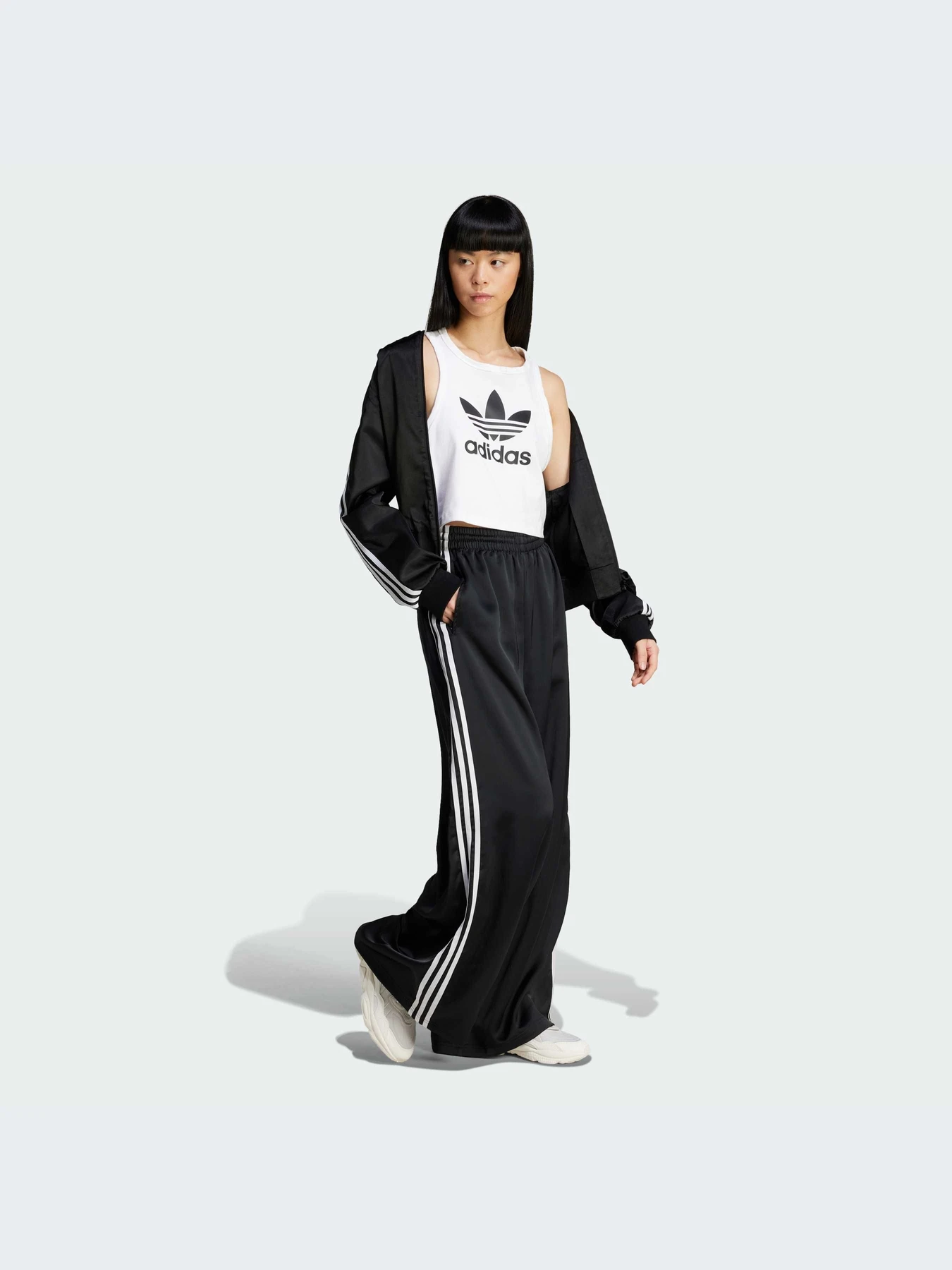 Футболки и поло Adidas Adicolor модель IP0679-KZ Футболки и поло Adidas Adicolor модель IP0679-KZ Фото