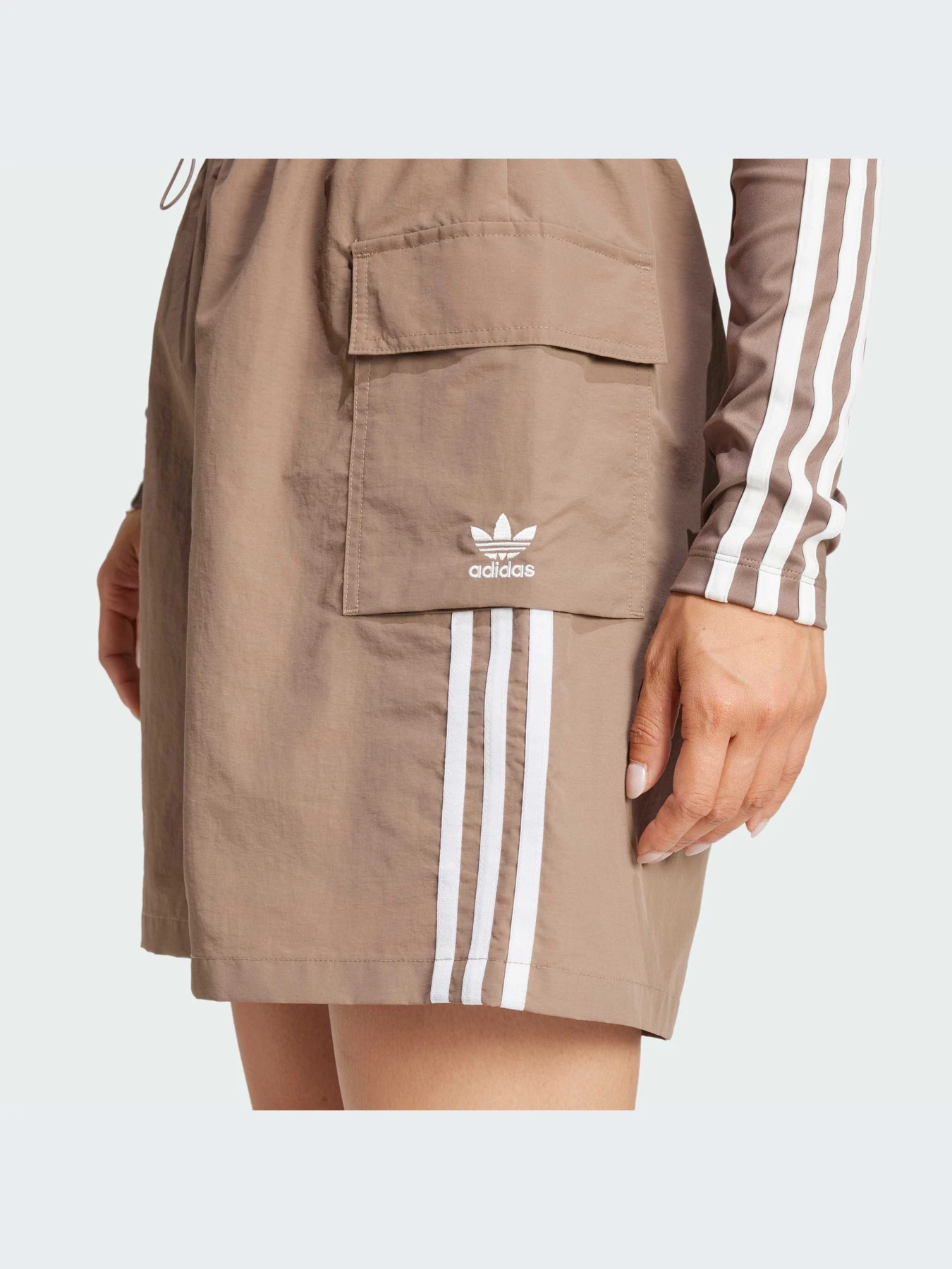 Шорты Adidas Adicolor модель JC8132-KZ Шорты Adidas Adicolor модель JC8132-KZ Фото