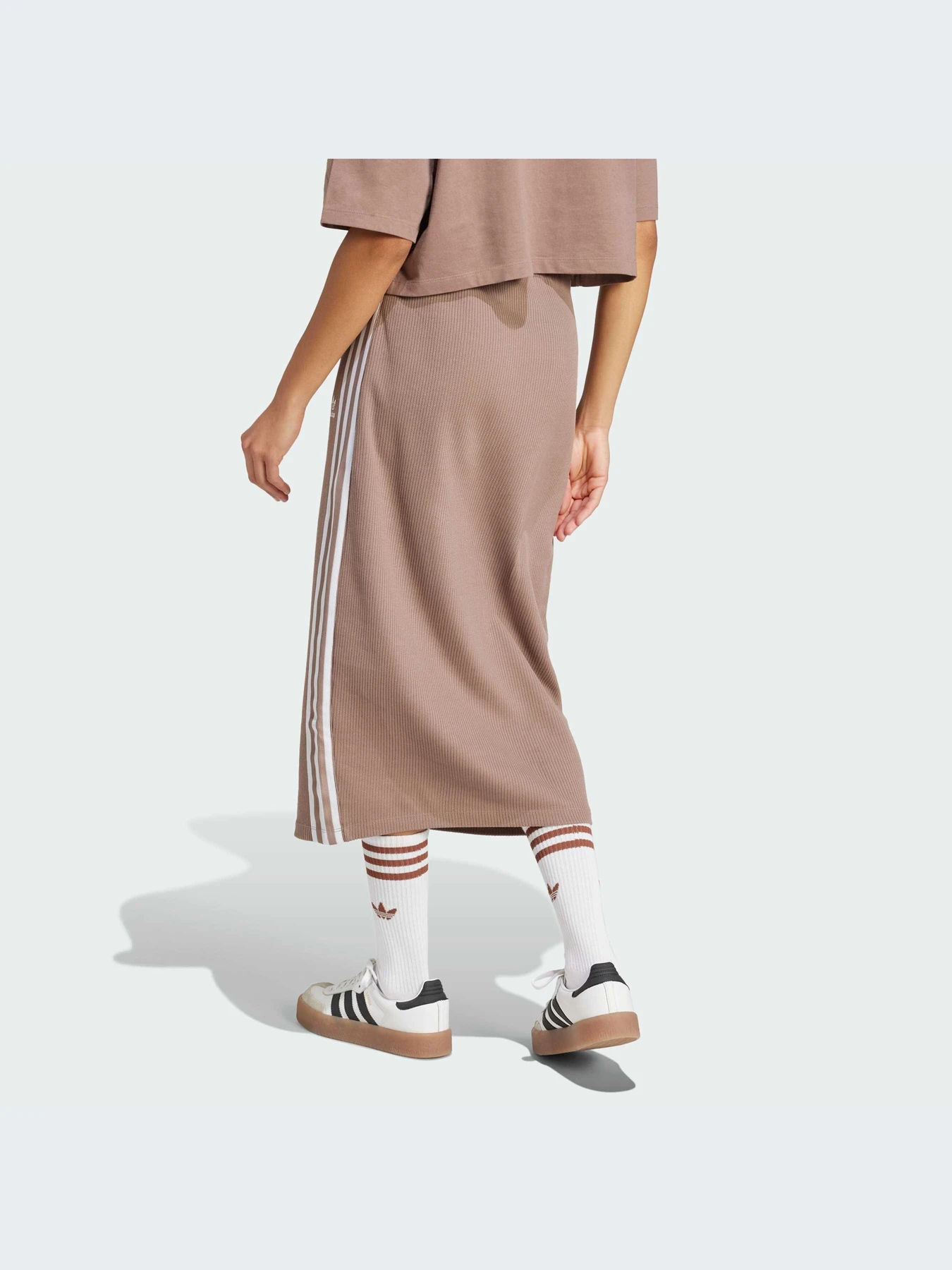 Юбки Adidas Adicolor модель JD4606-KZ Юбки Adidas Adicolor модель JD4606-KZ Фото