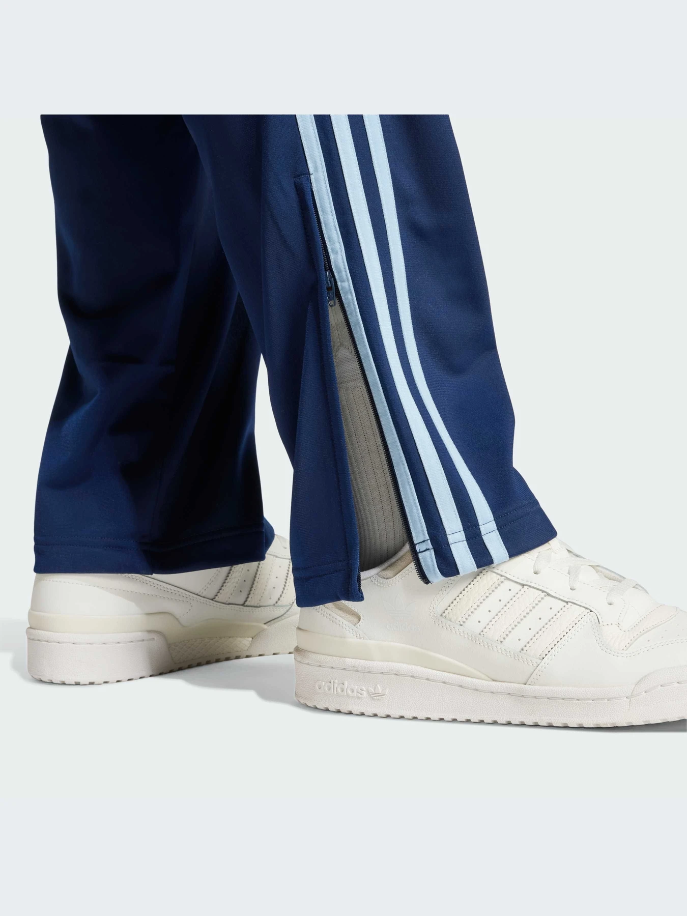 Брюки Adidas модель JP2540-KZ Брюки Adidas модель JP2540-KZ Фото