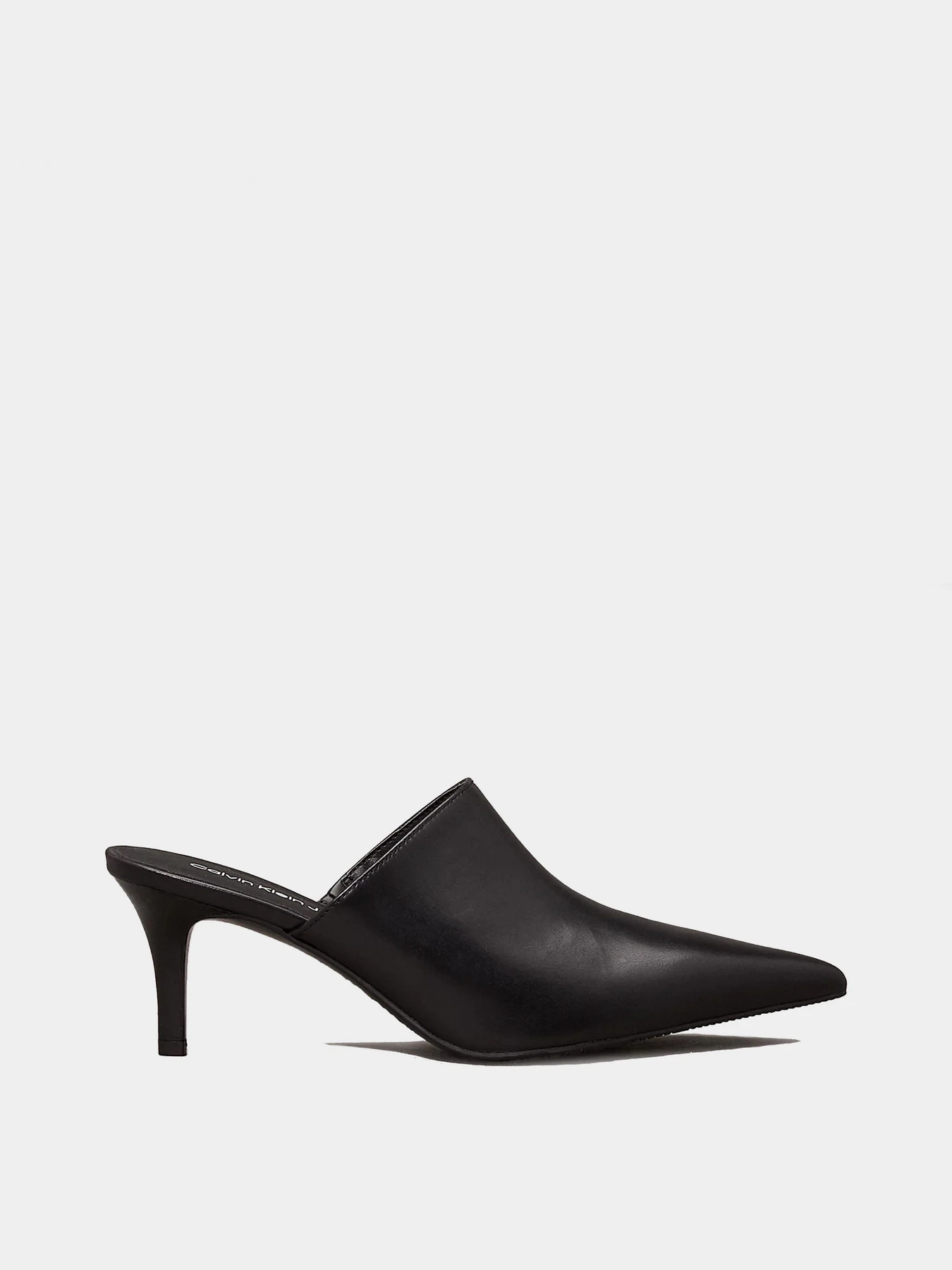 Шлёпанцы Calvin Klein модель YW0YW01814-0GJ Шлёпанцы Calvin Klein модель YW0YW01814-0GJ Фото