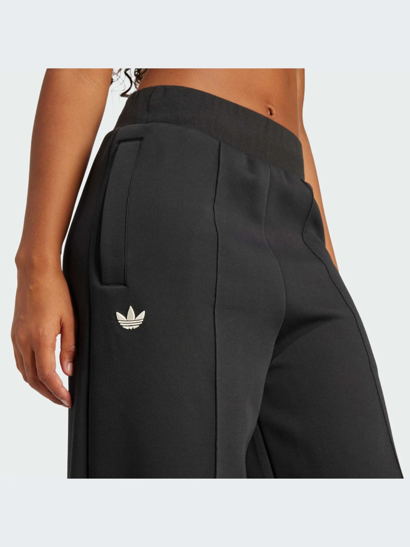 Брюки Adidas Adicolor модель JI8516-KZ Брюки Adidas Adicolor модель JI8516-KZ Фото